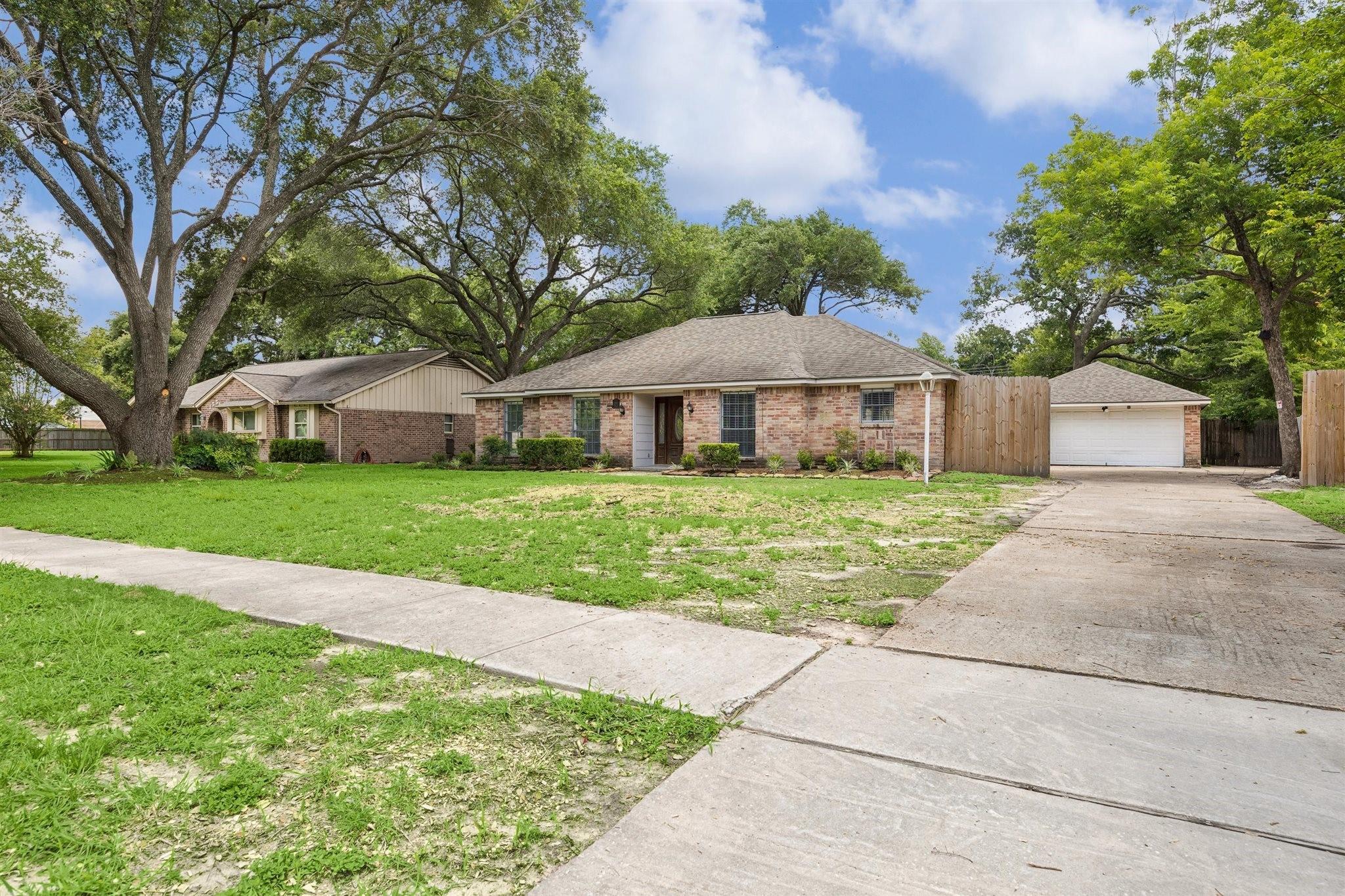 15510 Jersey Drive — photo