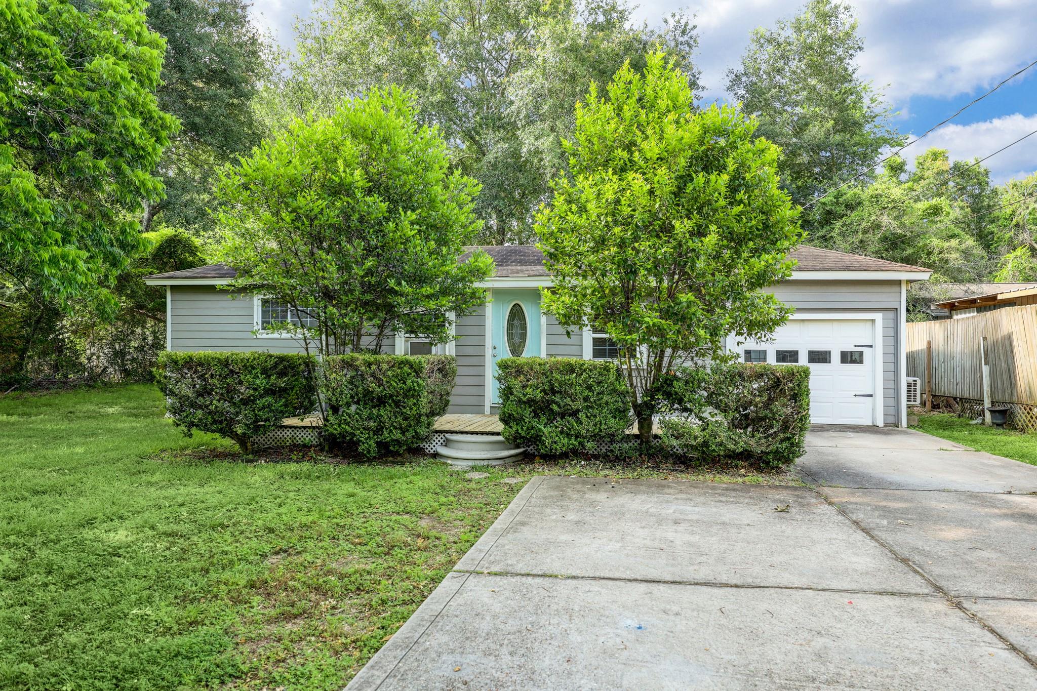 9193 Lucille Lane — photo