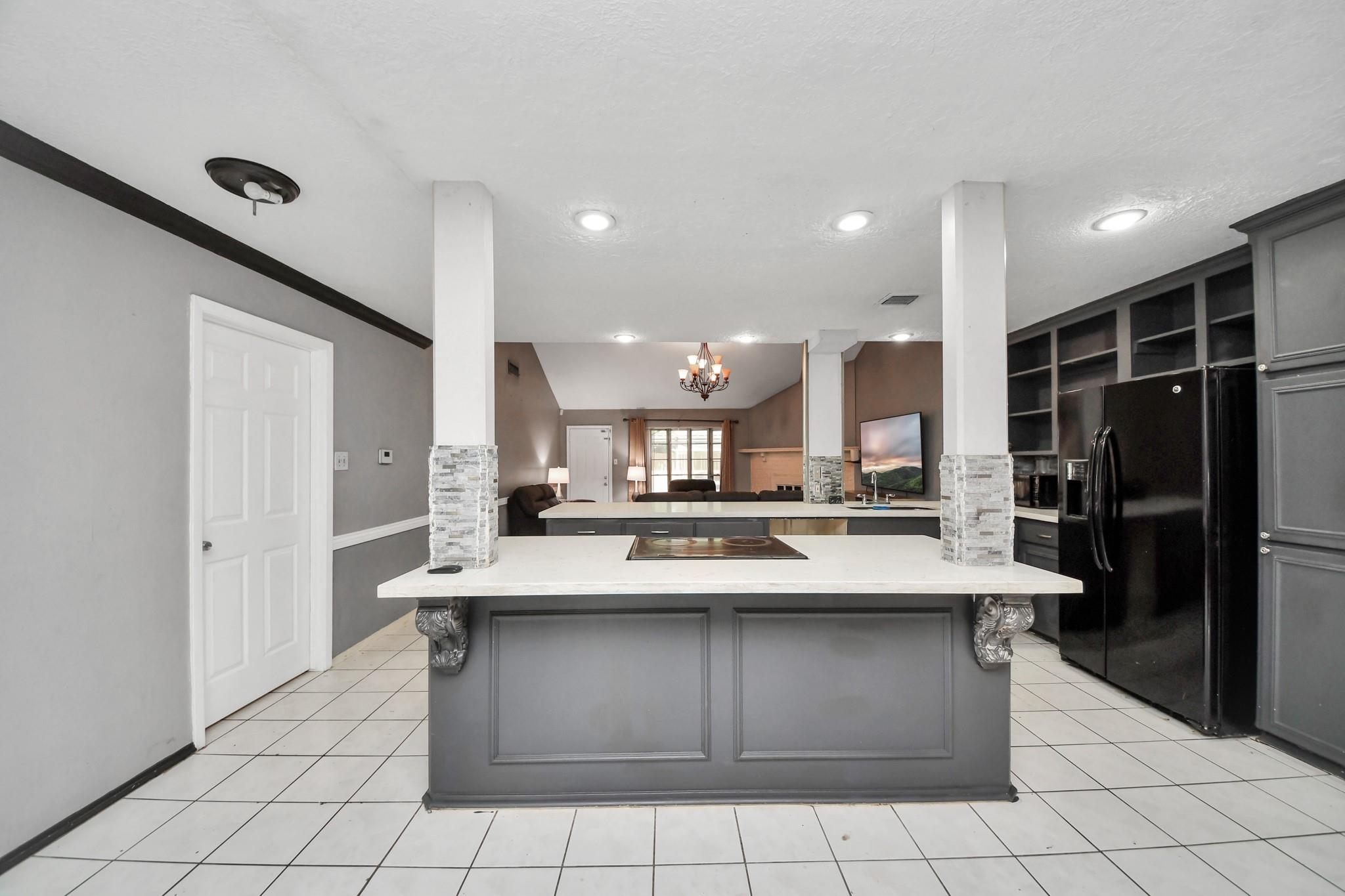 15103 Weil Place — photo