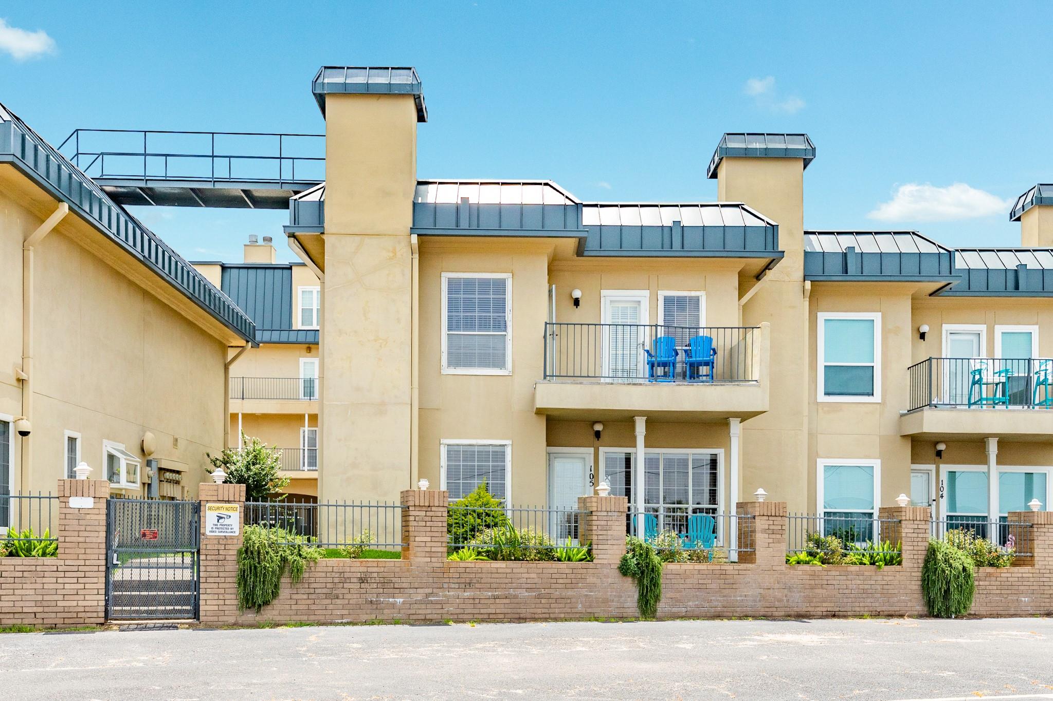 921 Marine Drive #105 — photo