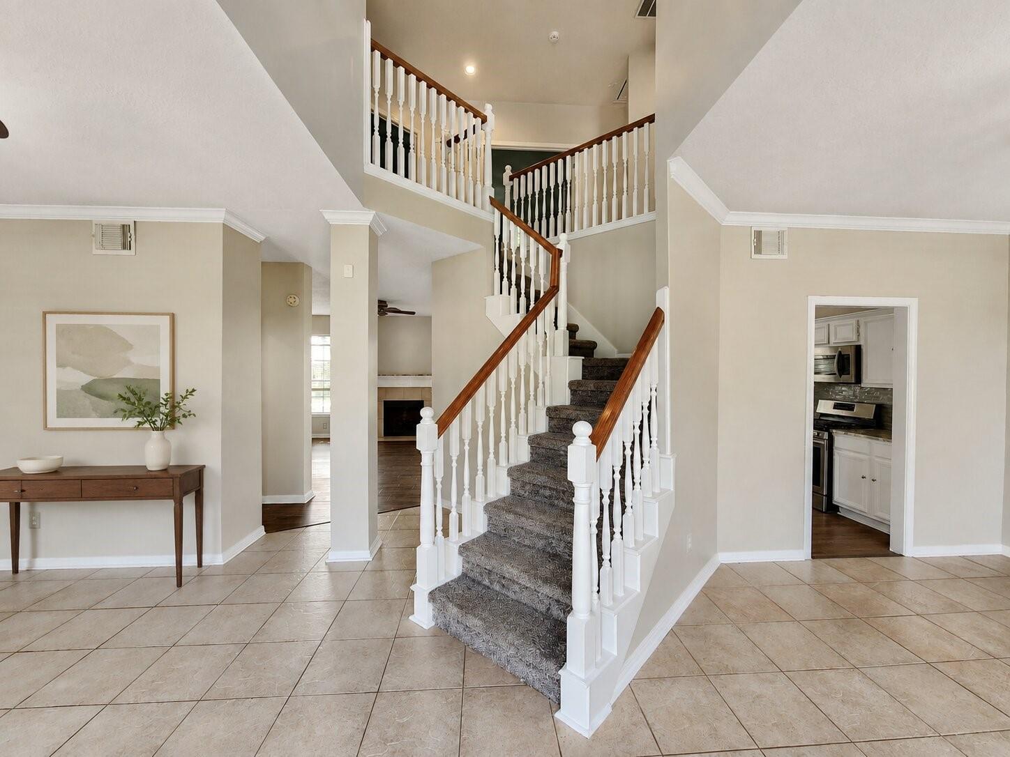2412 N Mission Circle — photo