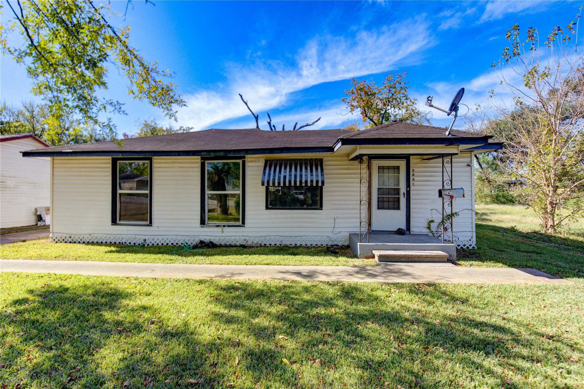3431 Sayers Street — photo