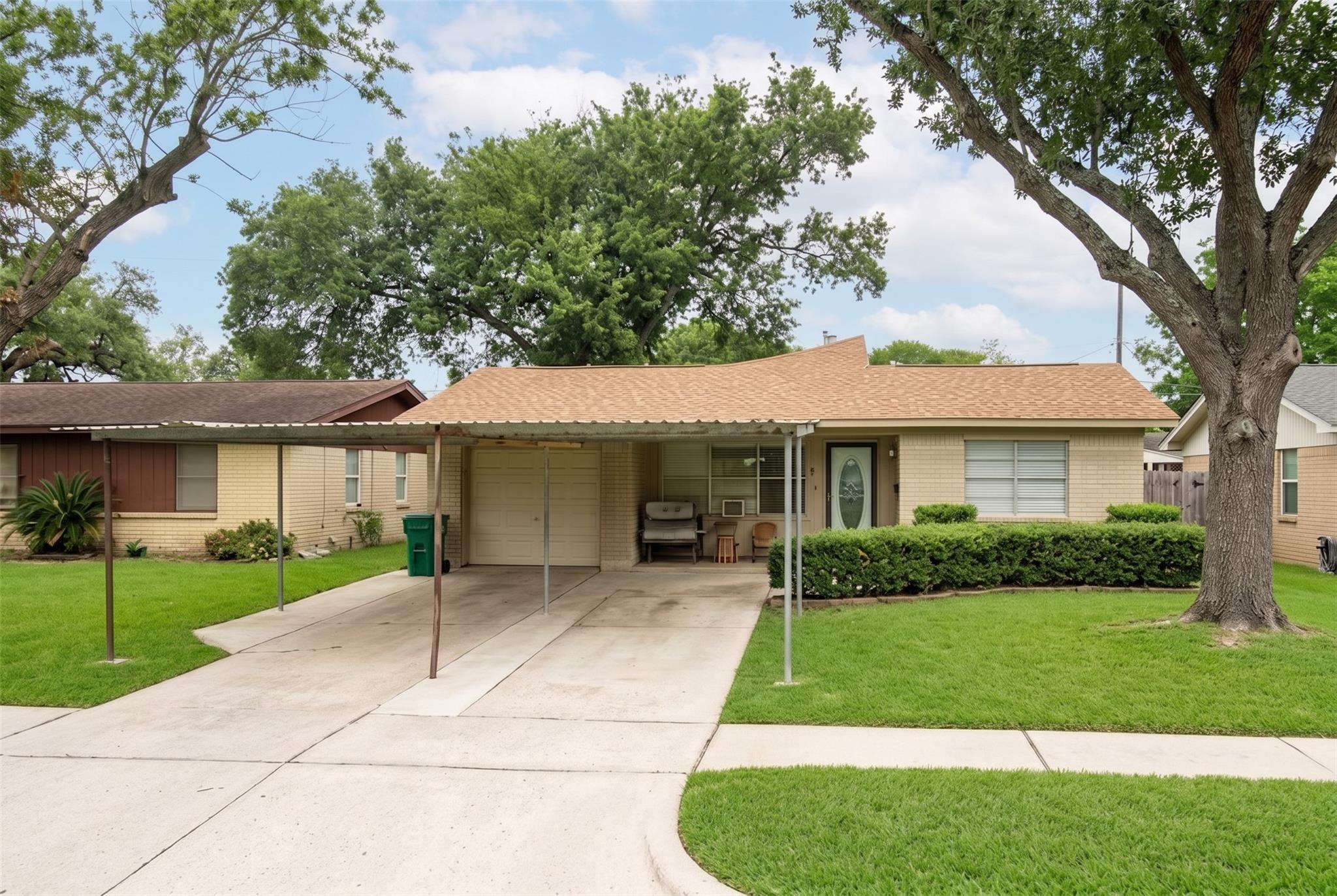 3311 Longwood Drive — photo
