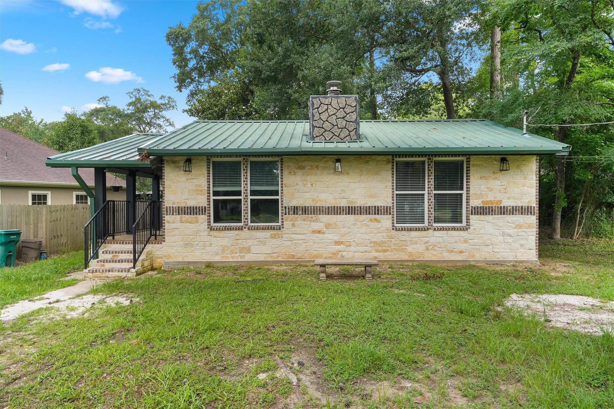 905 Franconia Drive — photo