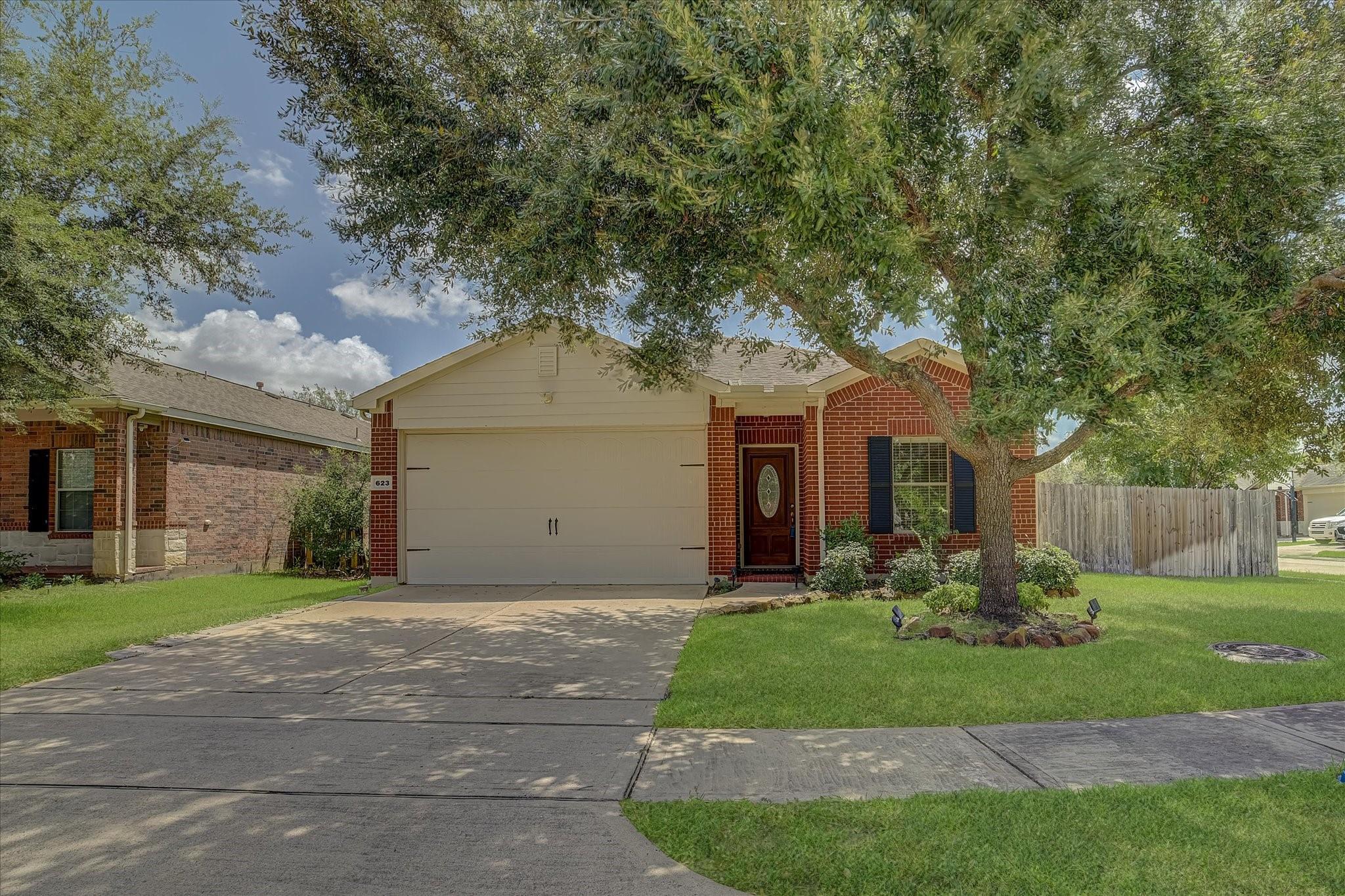 623 W Newport Bend — photo