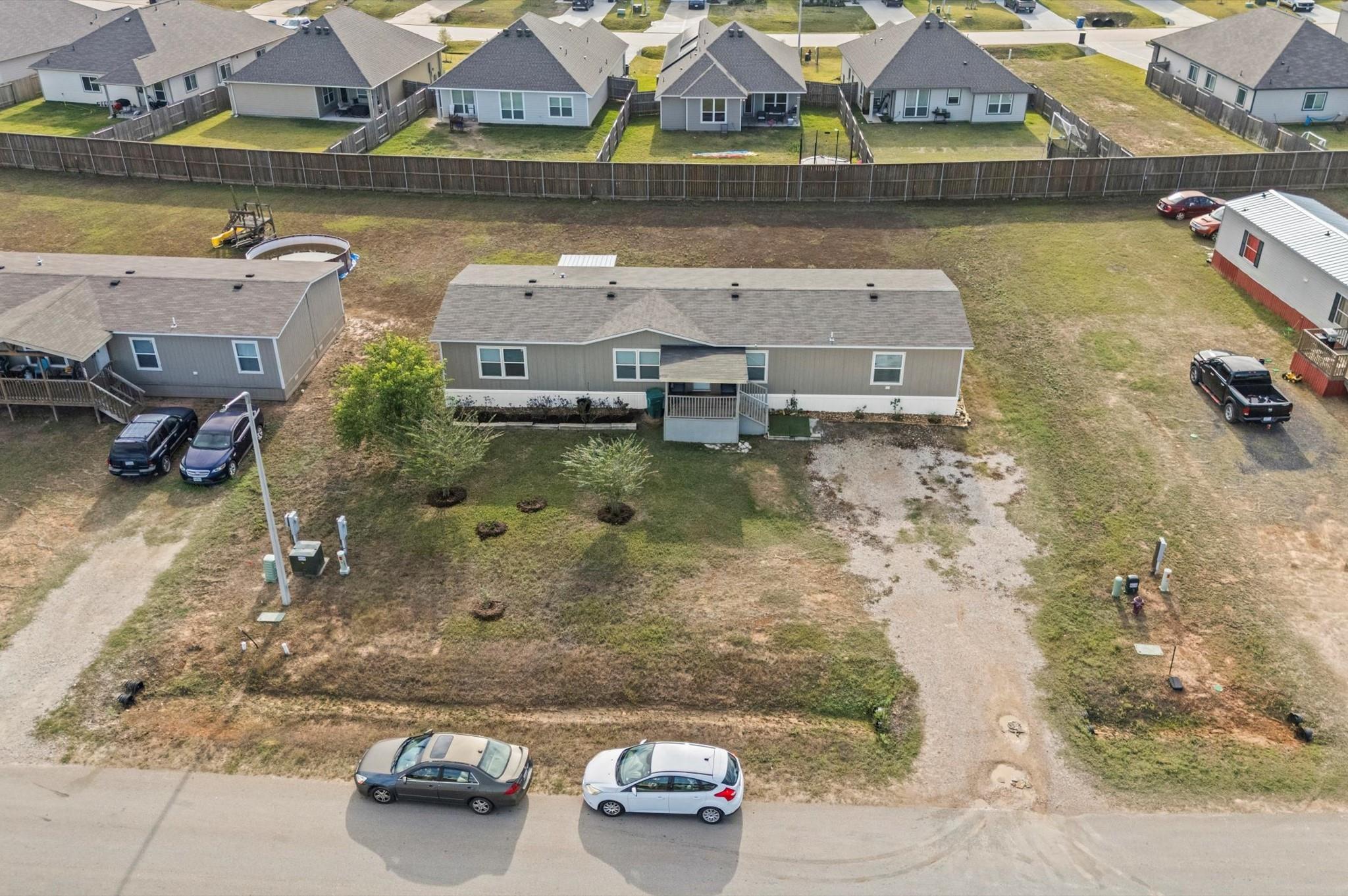 543 Ashlawn Drive — photo