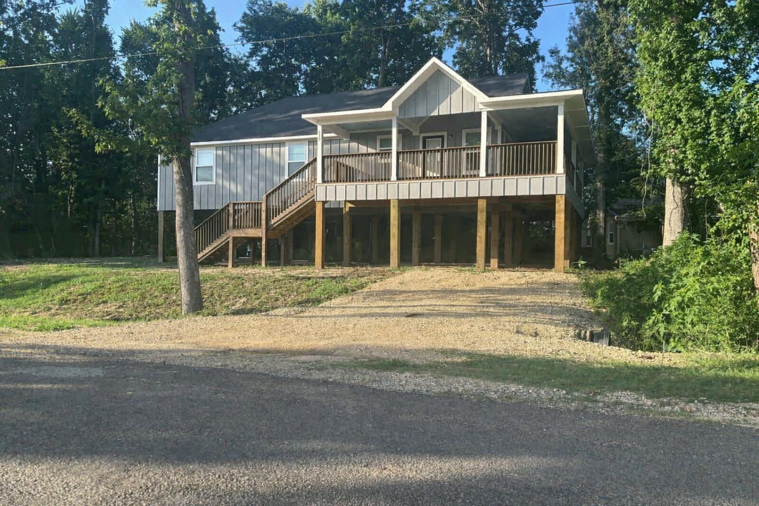 173 Emerald Lane — photo