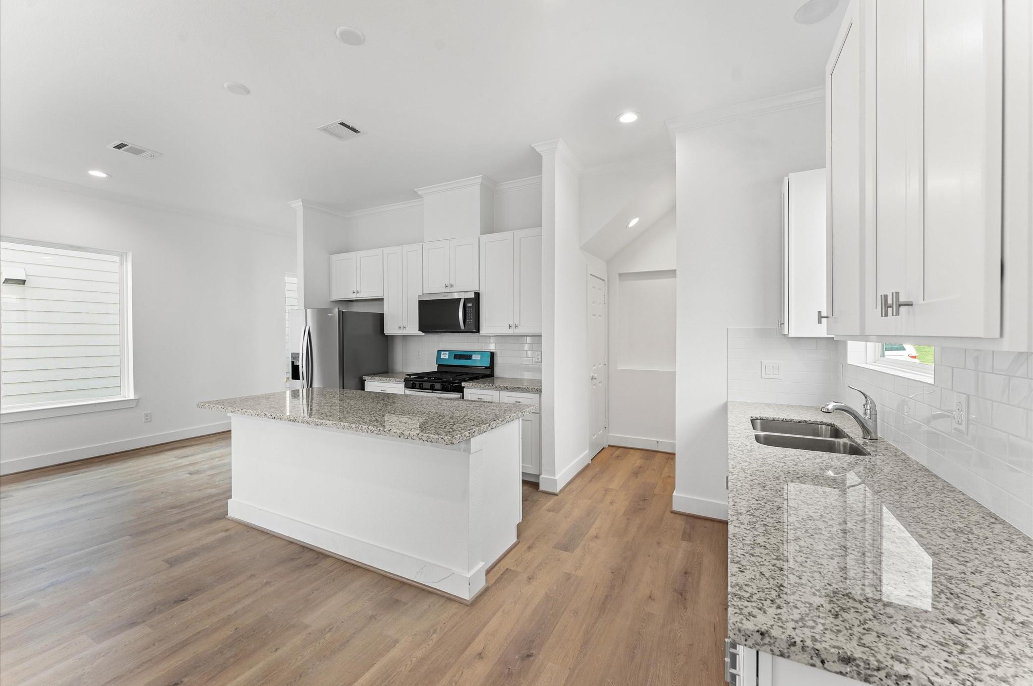 6413 Leopold Star Lane — photo