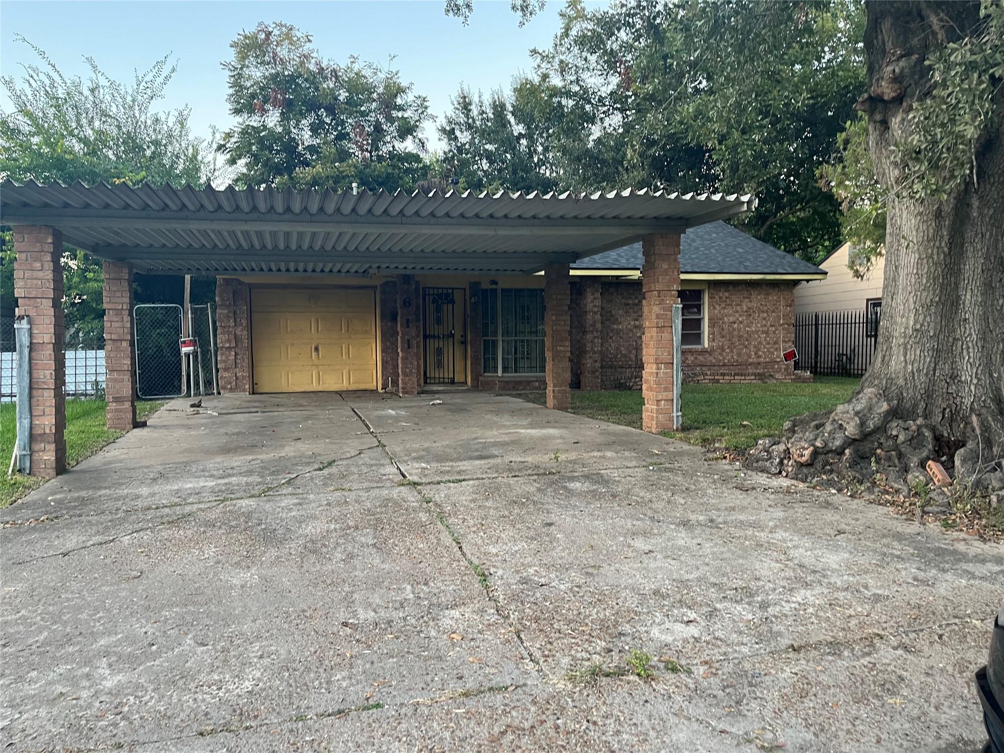 8611 Cowart Street — photo