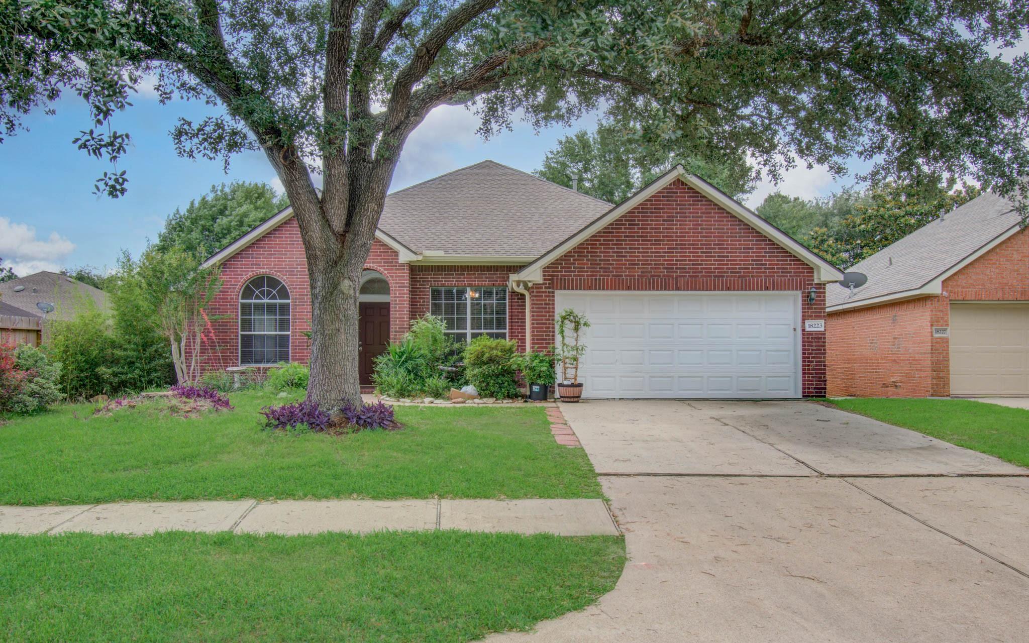 18223 Heathridge Lane — photo