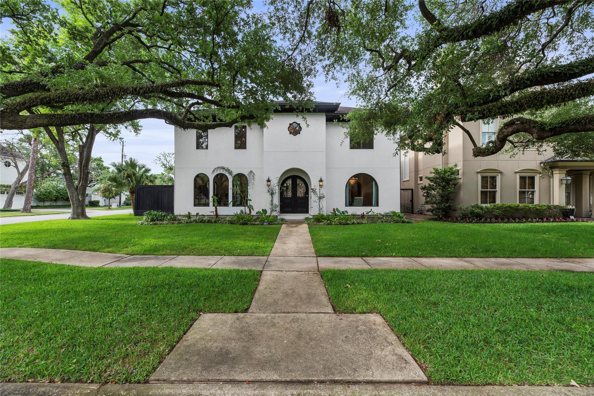 3803 Drake Street — photo