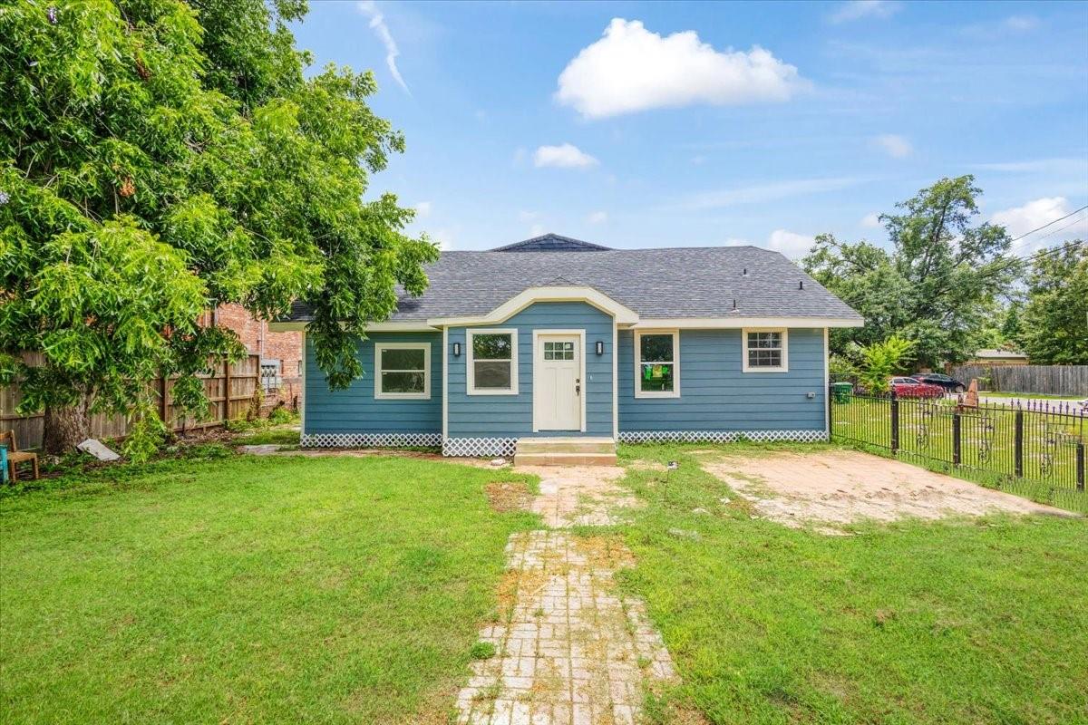 8248 Park Terrace Street — photo