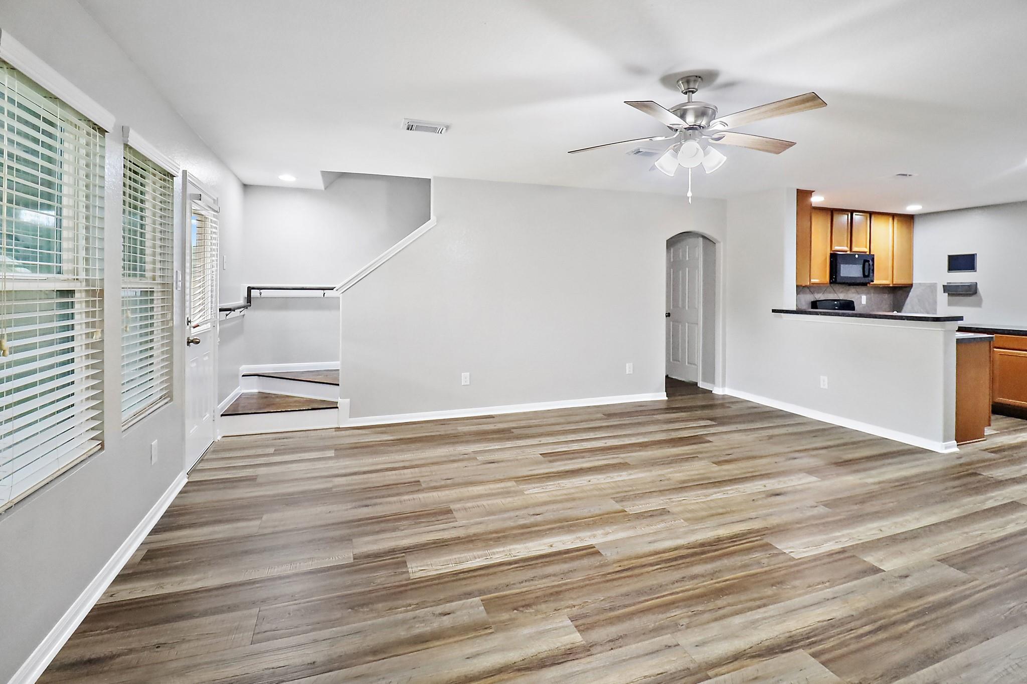 15607 Sheldon Ridge Way, Houston, TX 77044 — photo 2