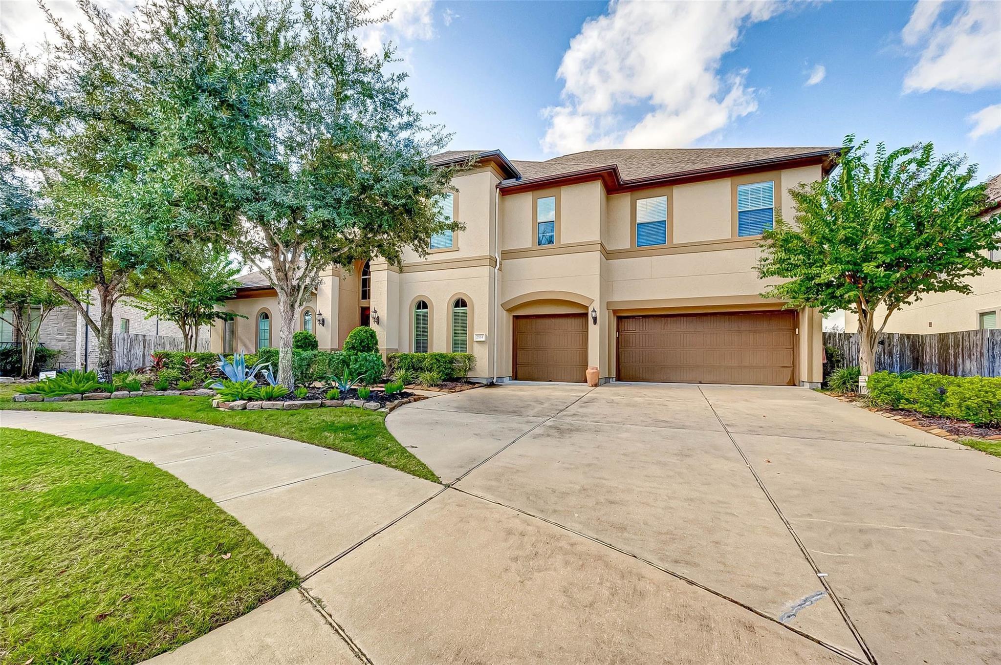 2914 Cotswold Lane — photo