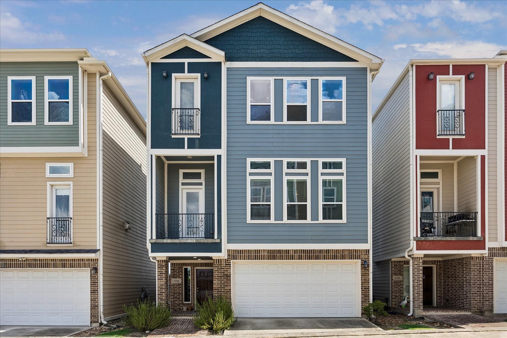 2105 Bidwell Drive — photo