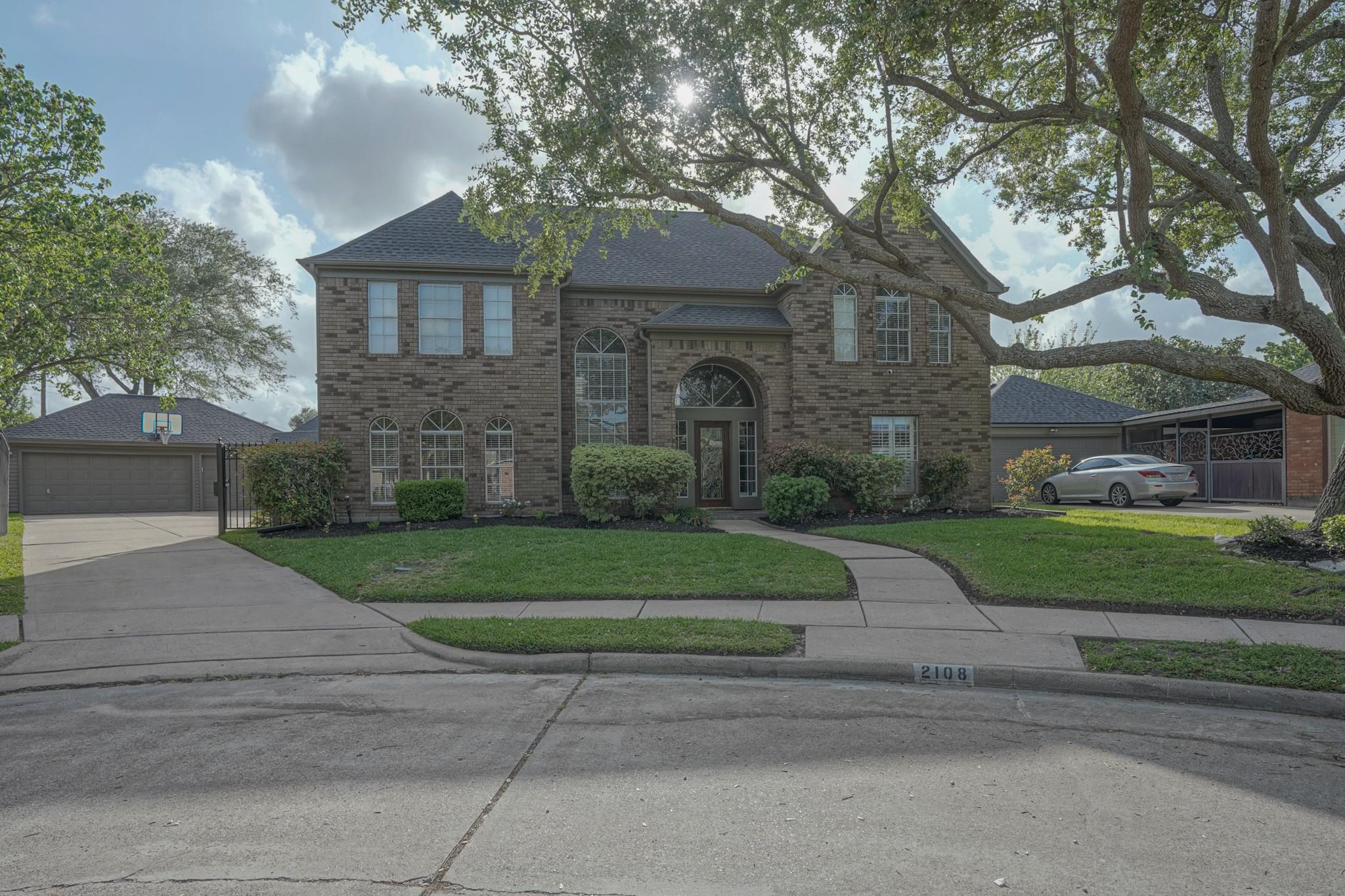 2108 Lakeway Drive — photo
