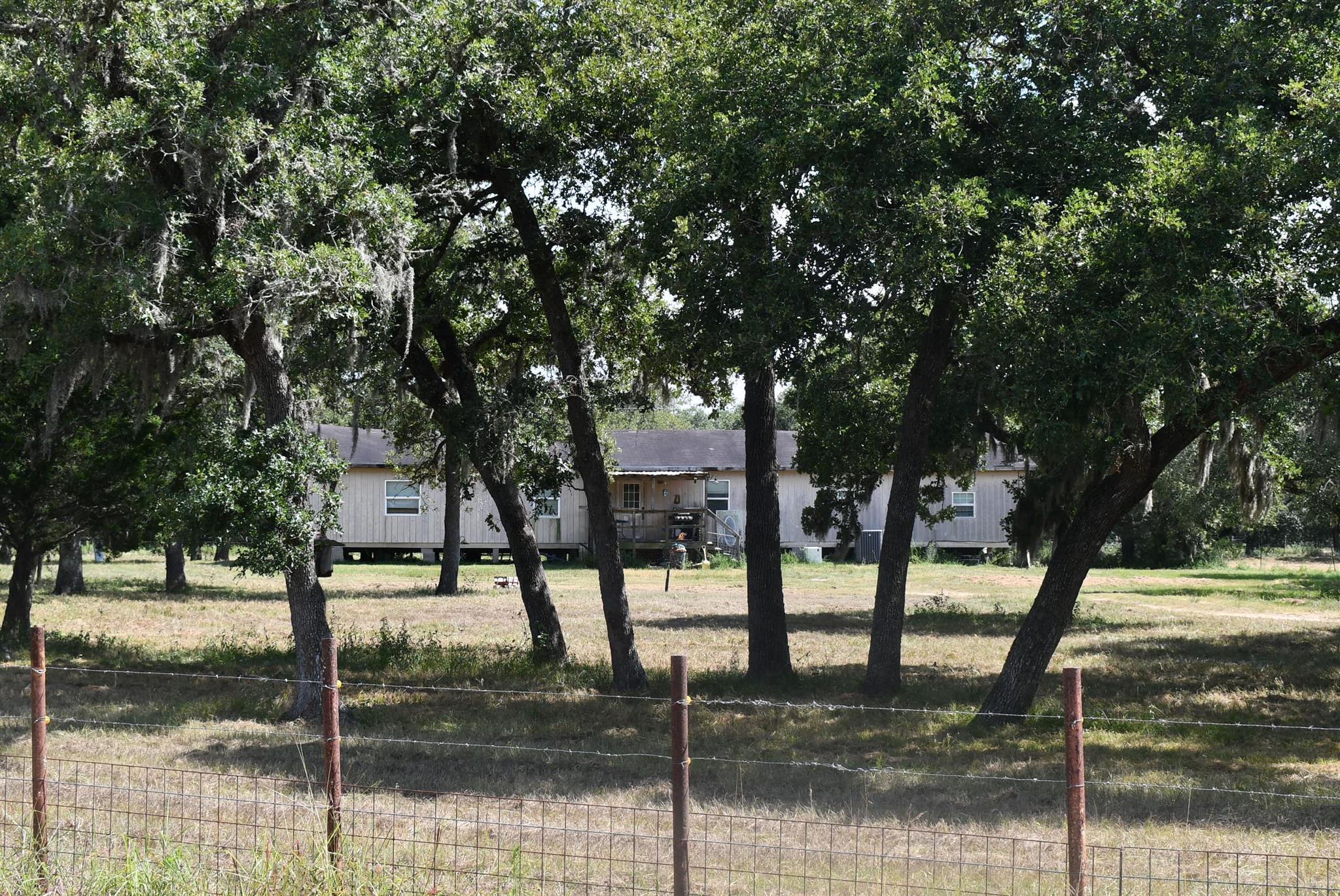14600 FM 530 — photo
