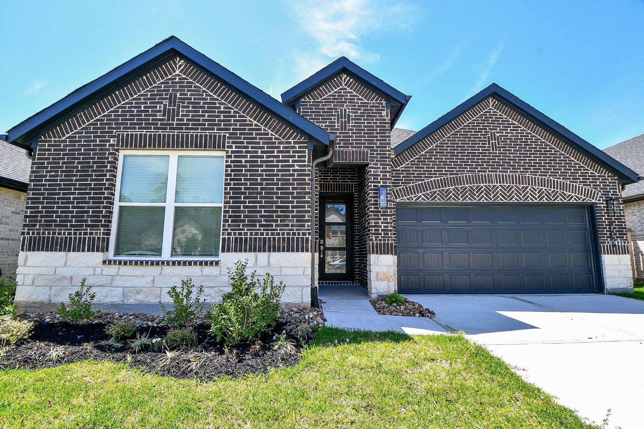 215 Springfield Terrace Court — photo