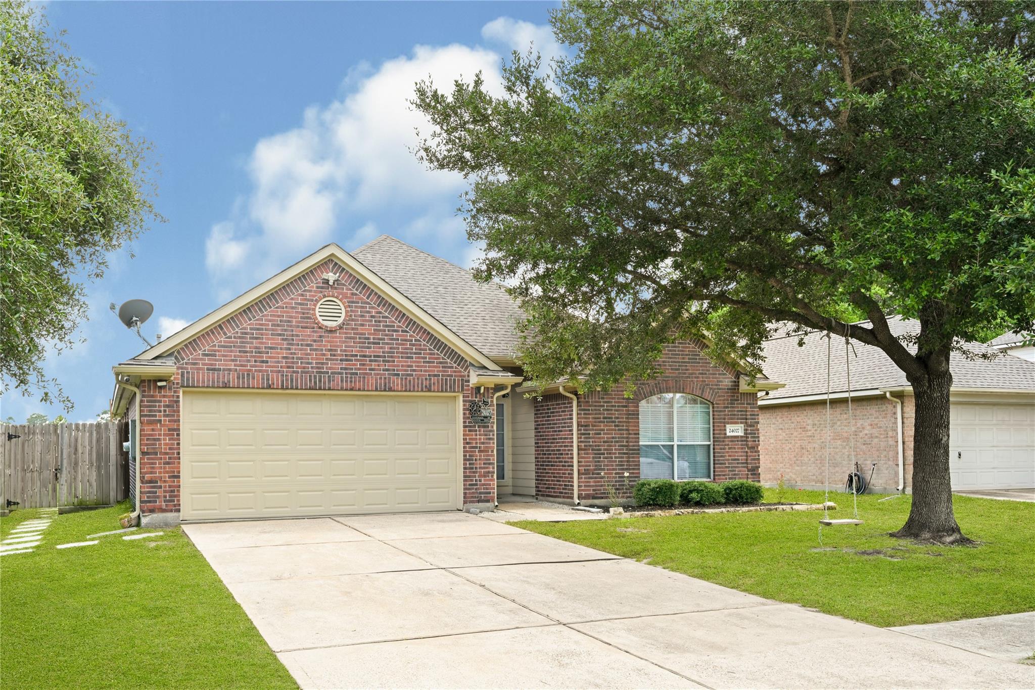 24027 Lestergate Drive, Spring, TX 77373 — photo 2