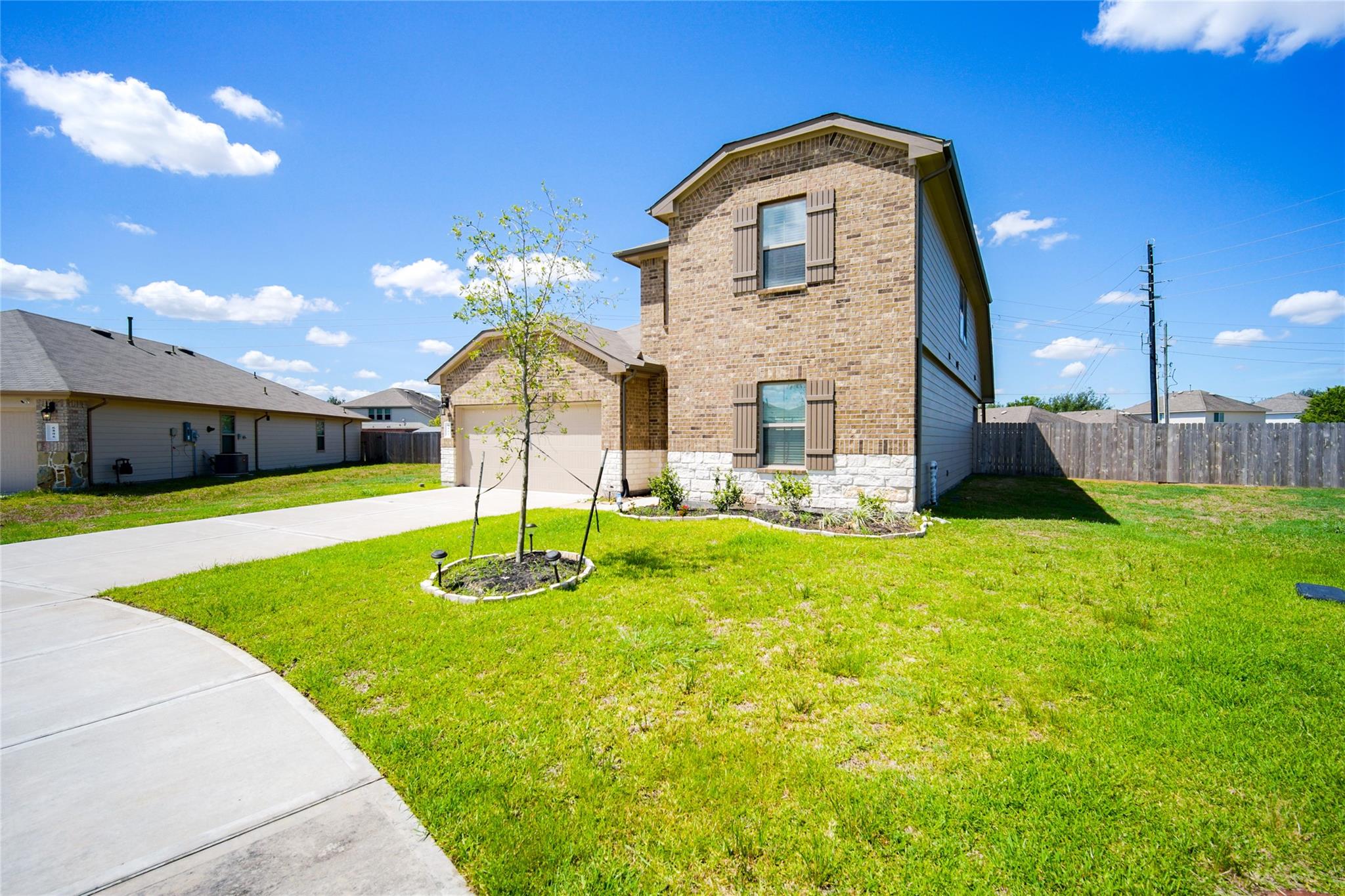 6802 Amber Cliff Lane — photo
