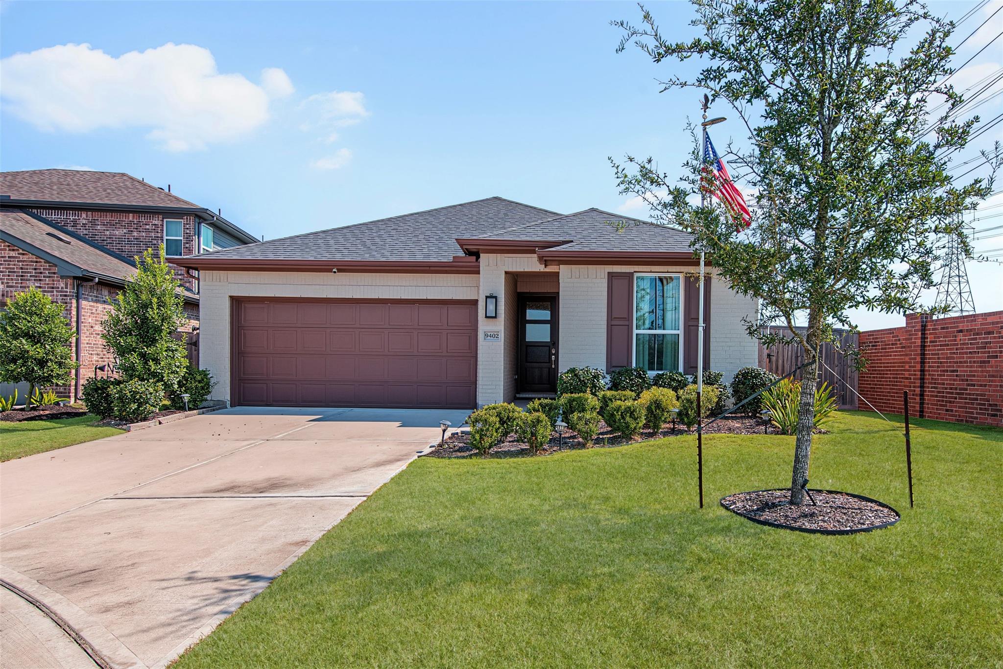 9402 Dearborn Creek Drive — photo