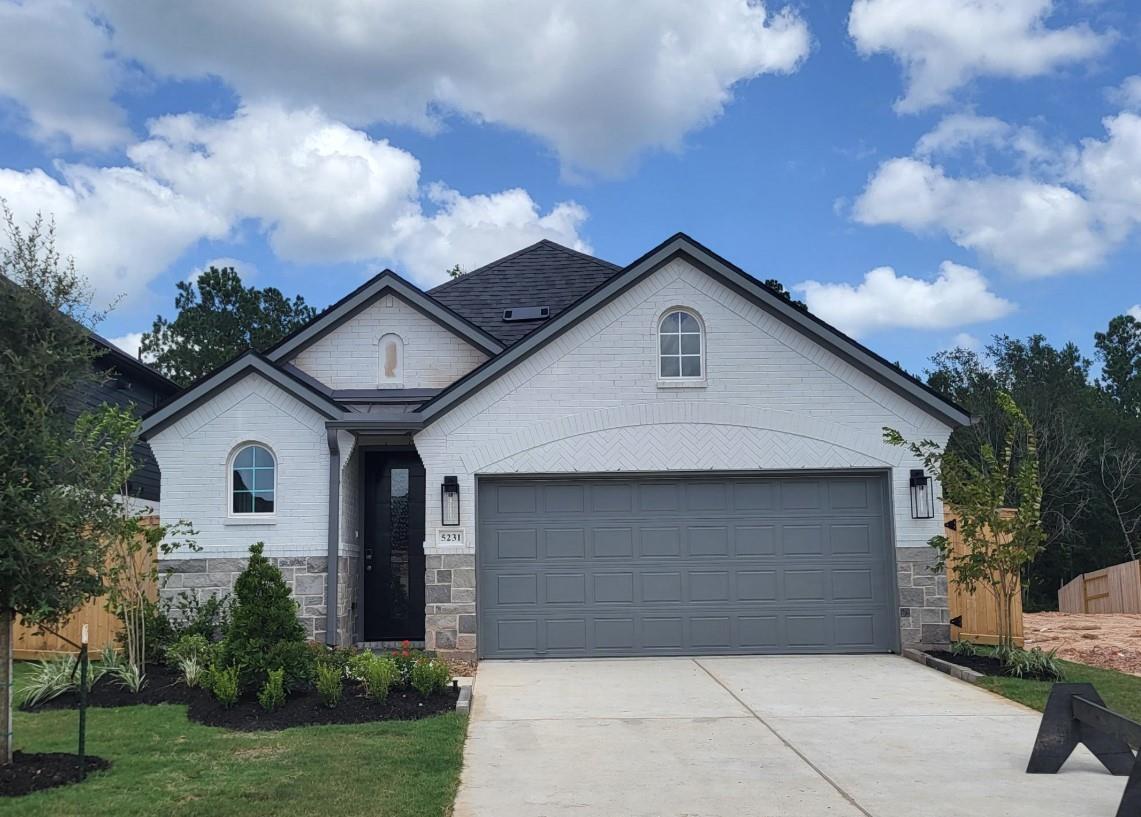 5231 Yellowstar Lane — photo