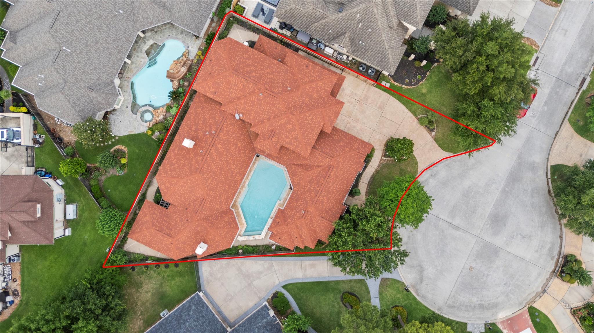 16610 Champagne Falls Court — photo