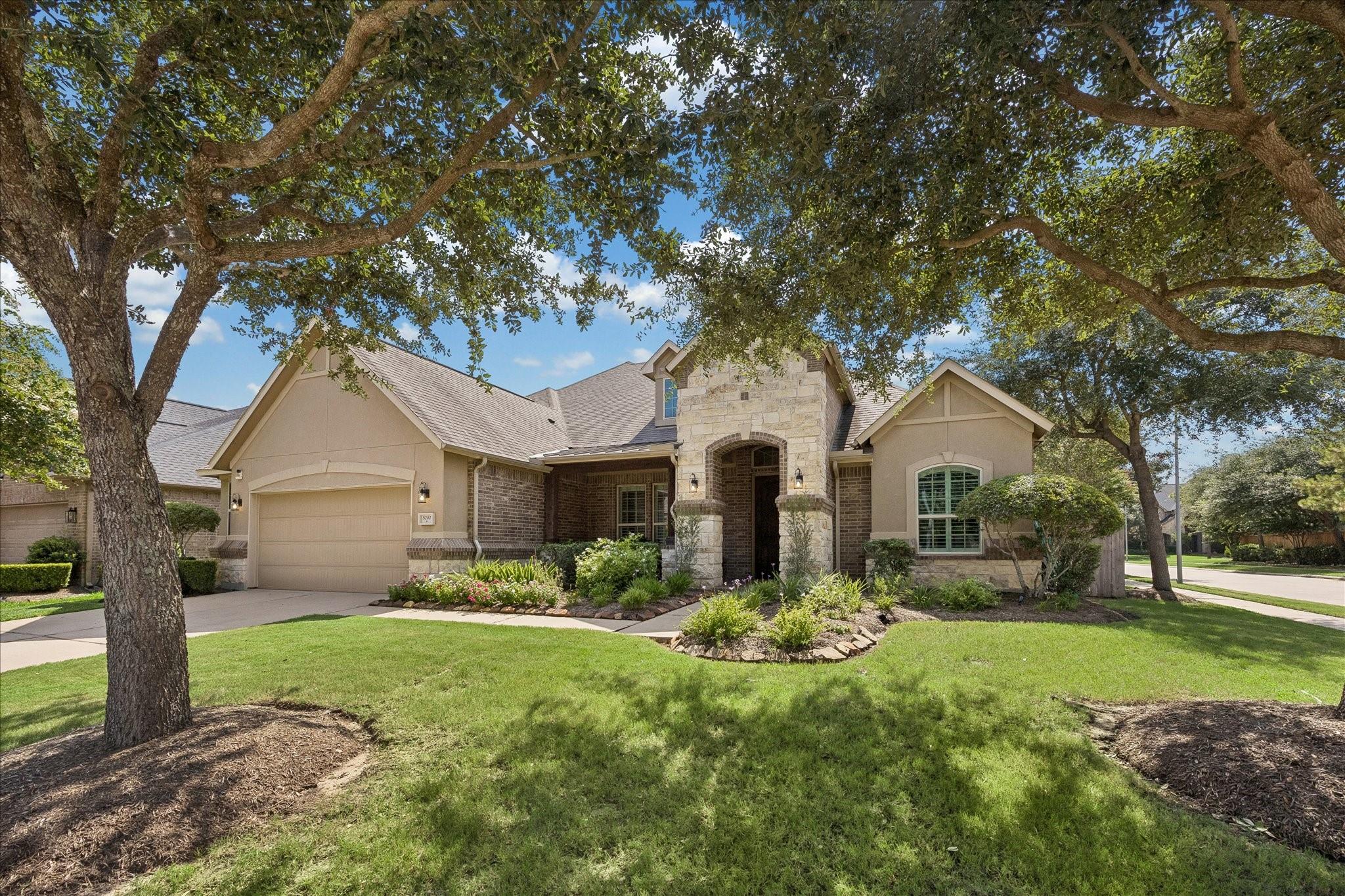 5202 Red Oak Valley Drive — photo