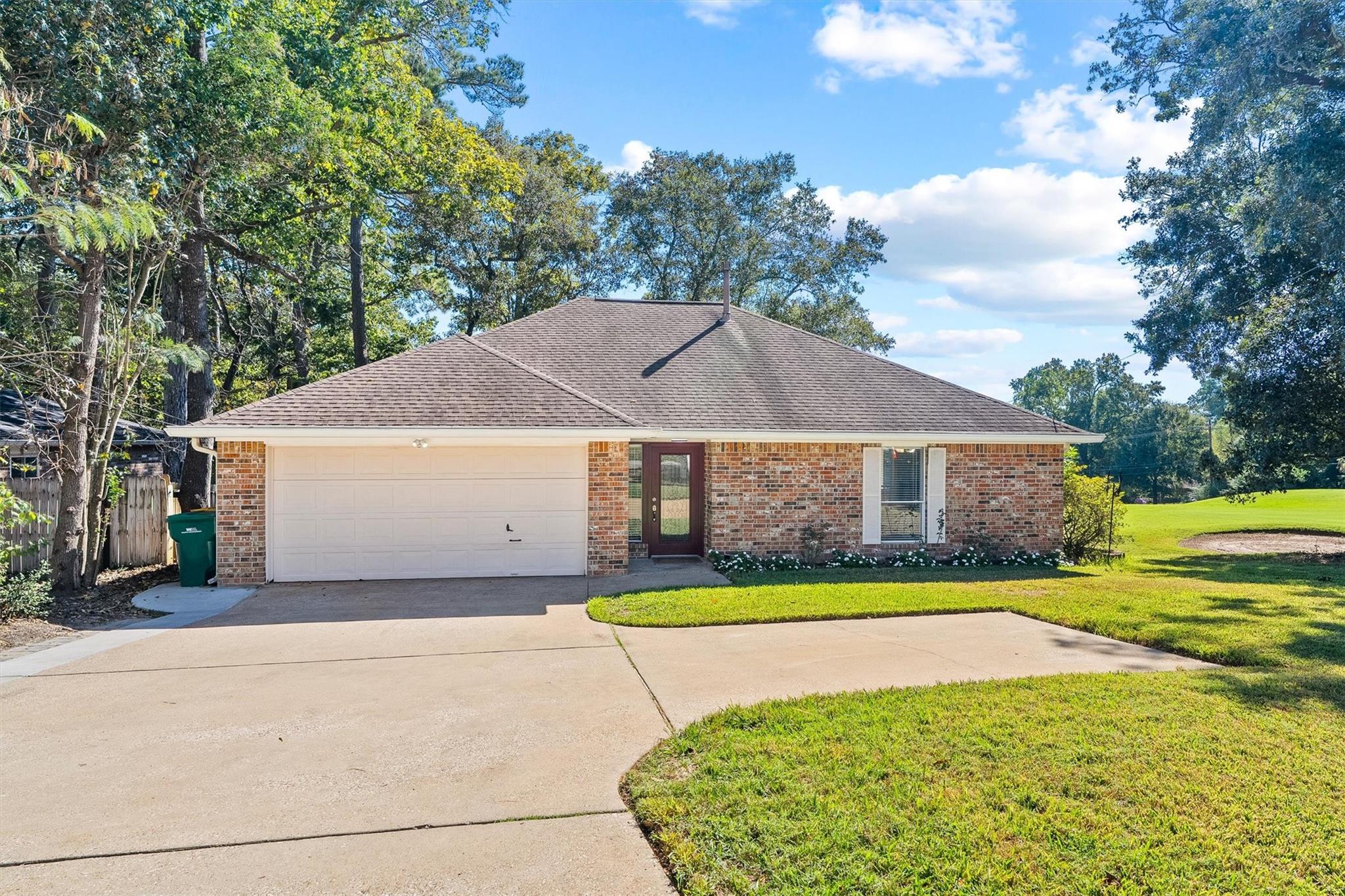149 Thunderbird Drive, Conroe, TX 77304 — photo 3