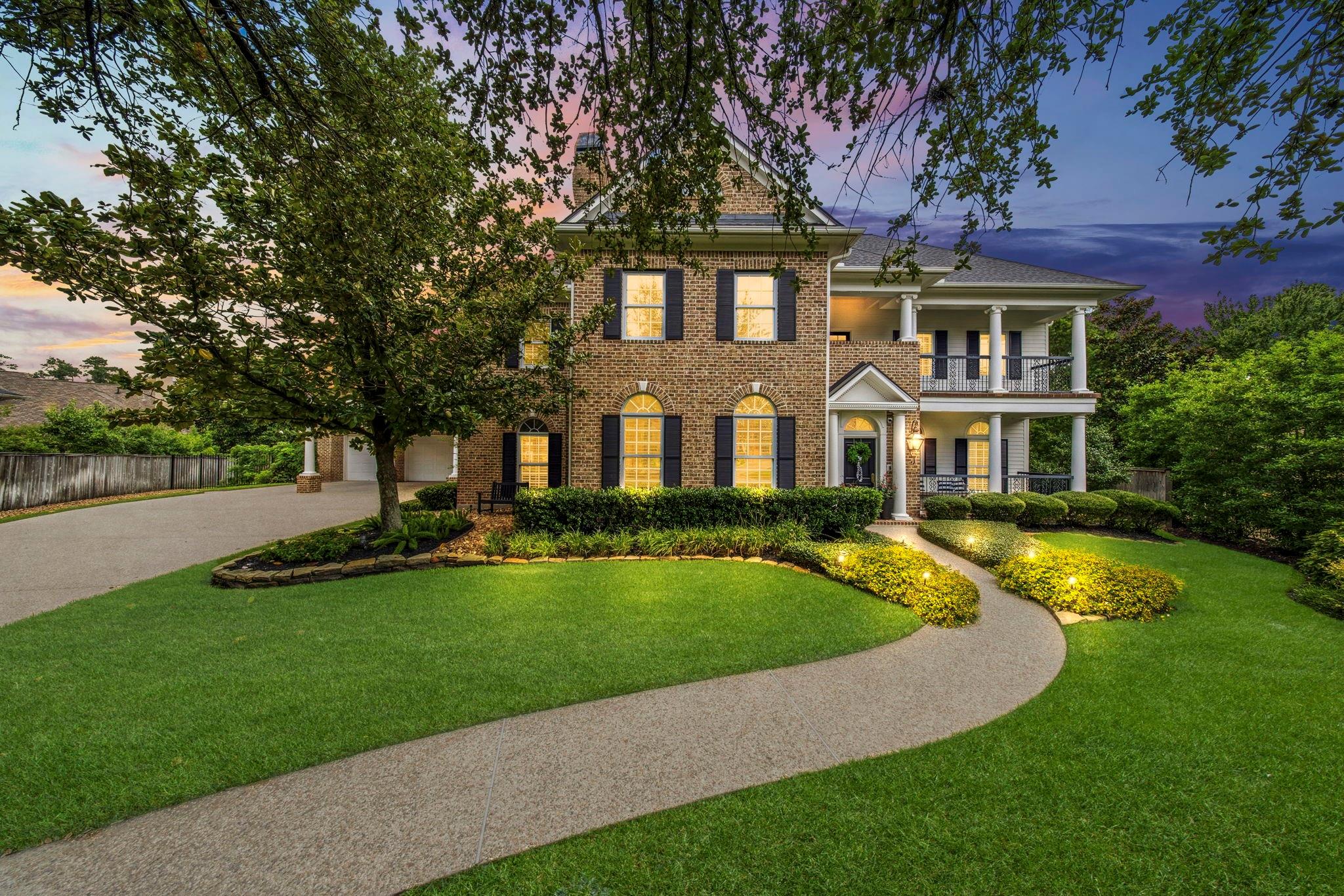 18 Dappled Sun Place — photo