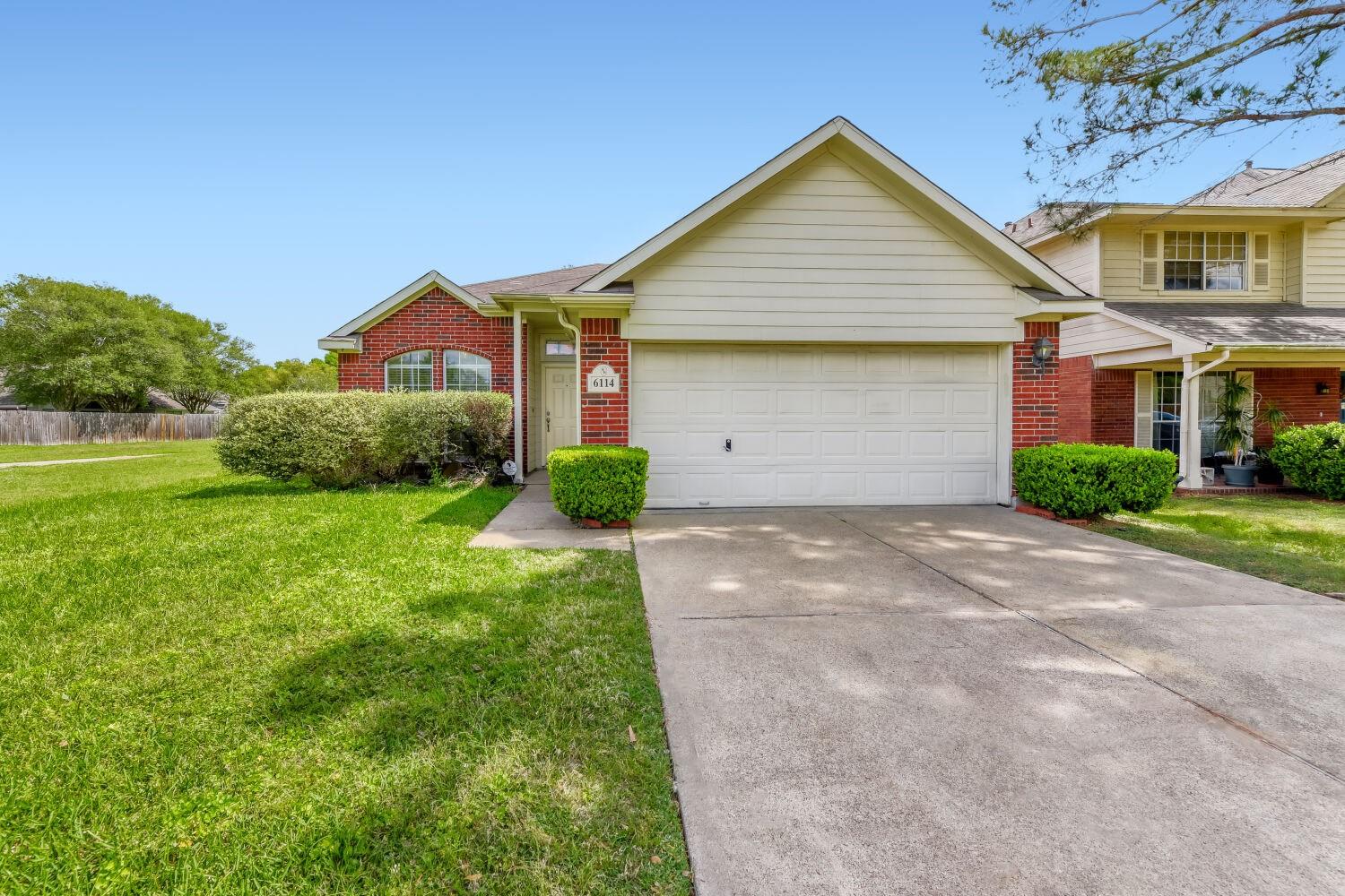 6114 Sandy Hollow Drive — photo
