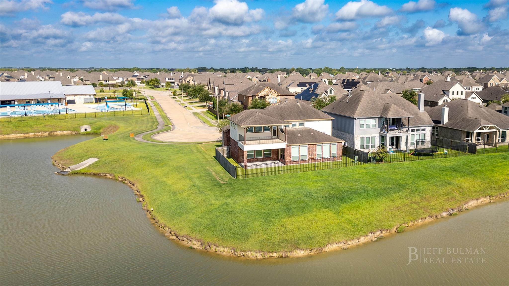 414 W Bend Drive — photo