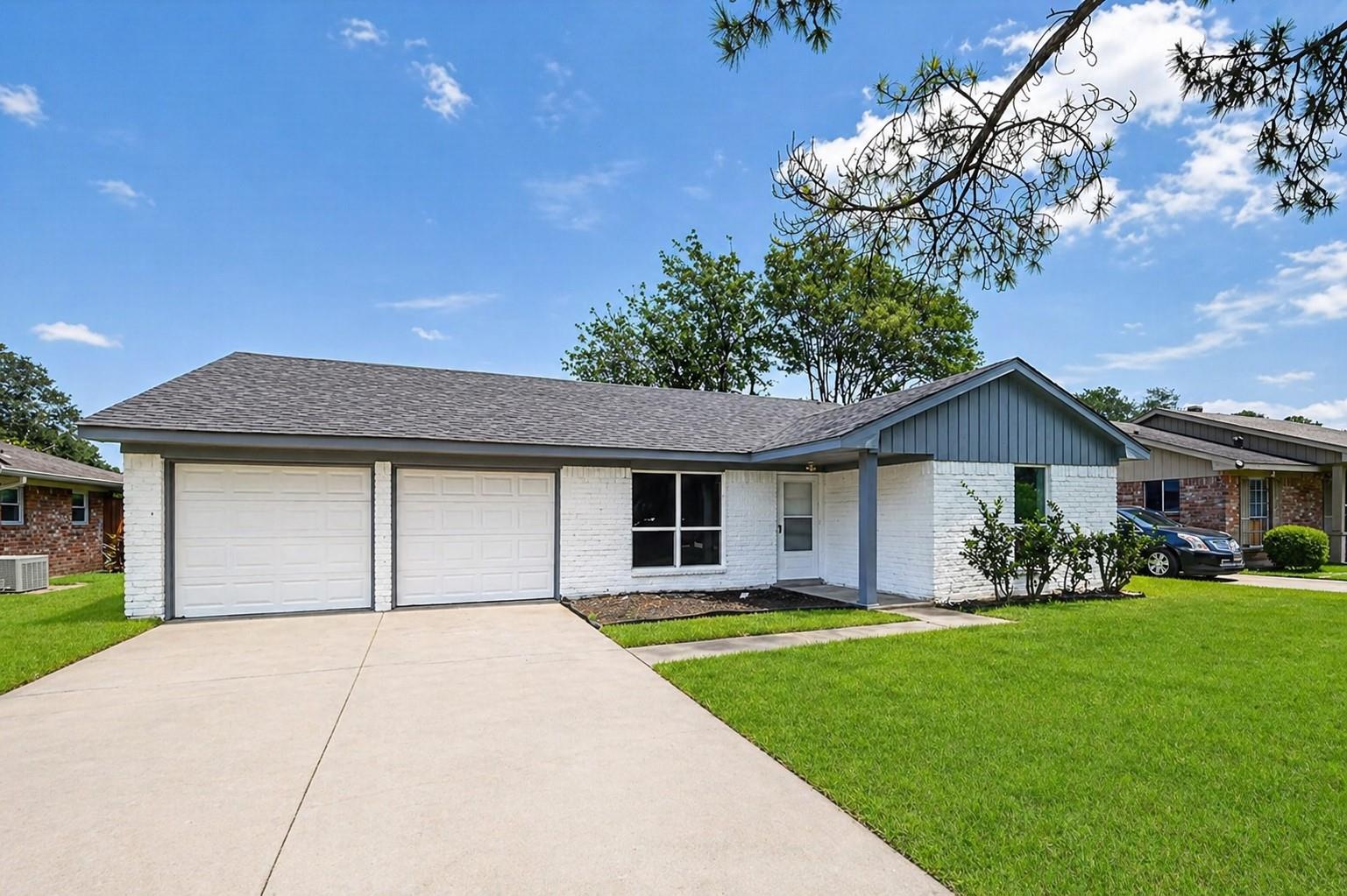 12614 Hunting Brook Drive — photo