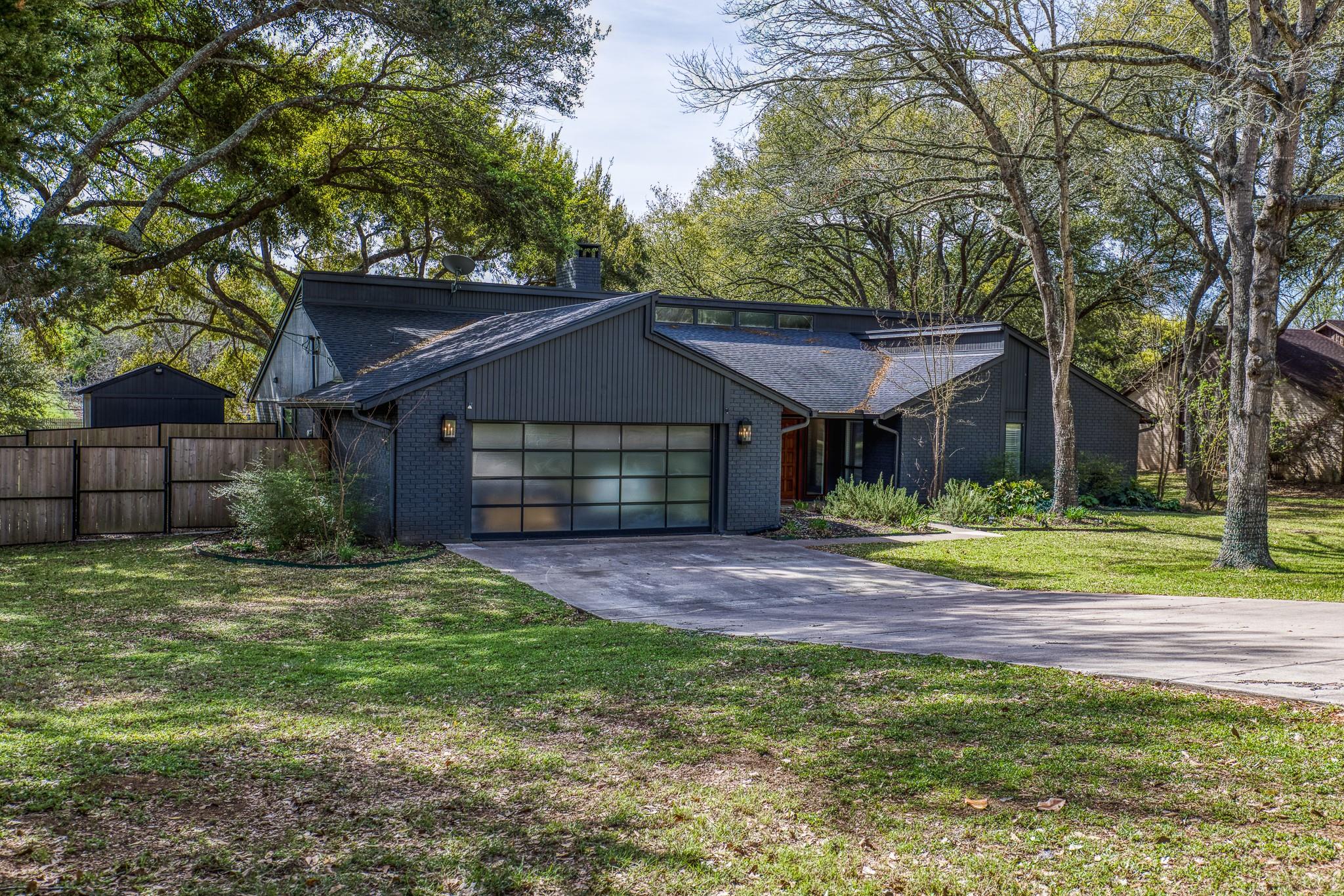 2414 E Rosedale — photo