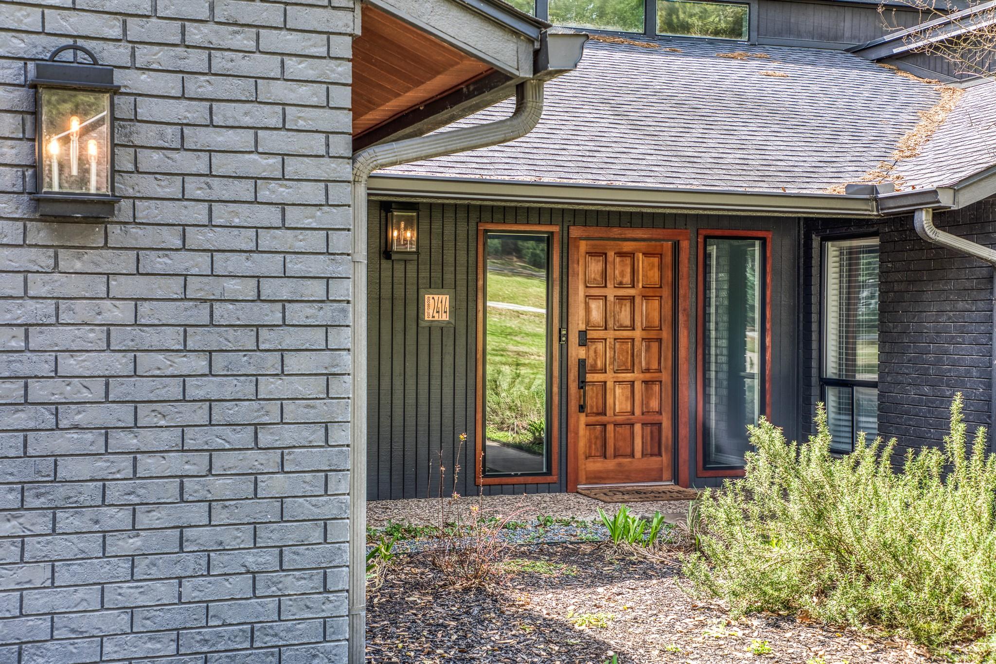 2414 E Rosedale, Brenham, TX 77833 — photo 2