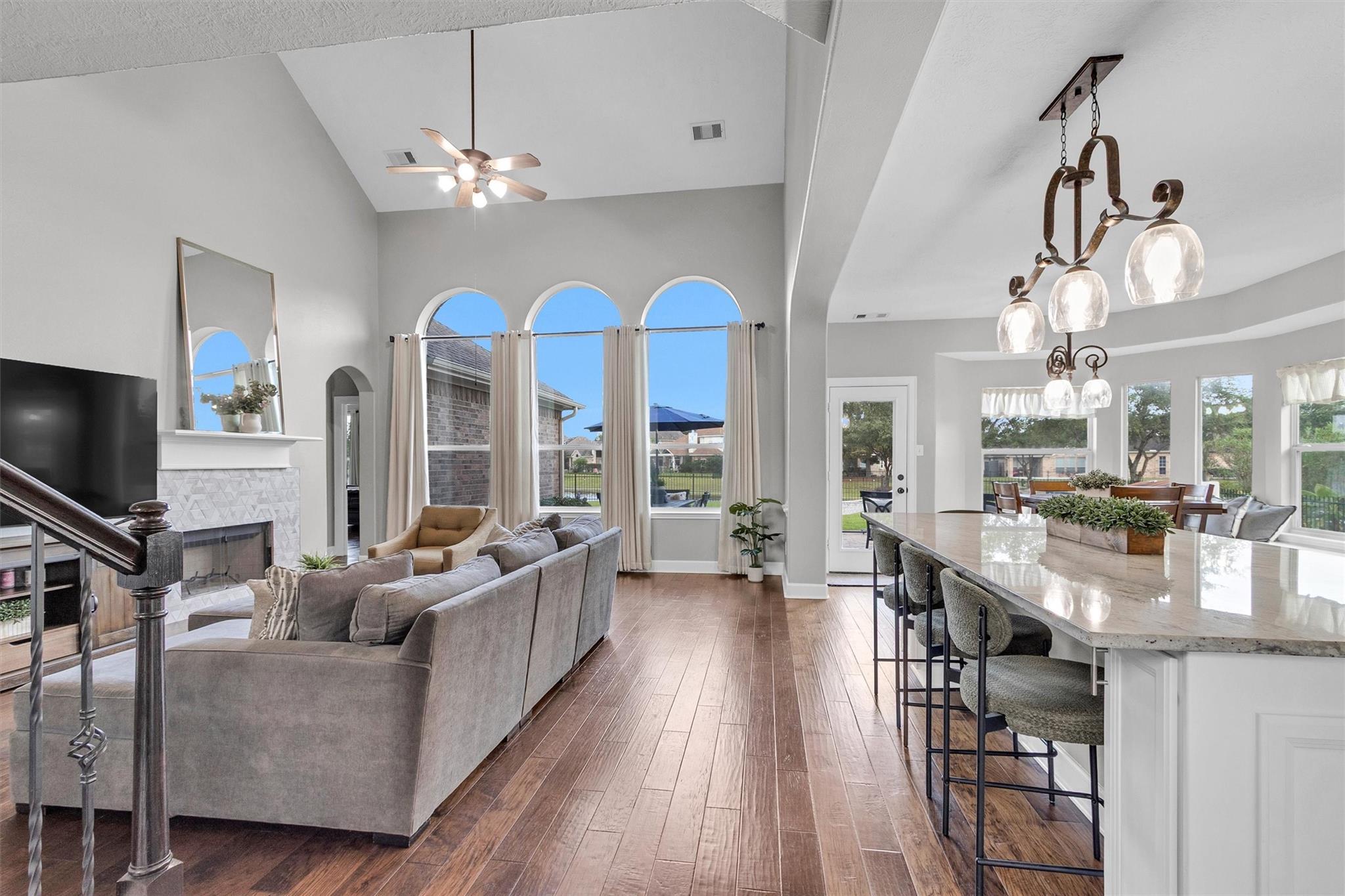 3002 E Lake Falls Circle — photo