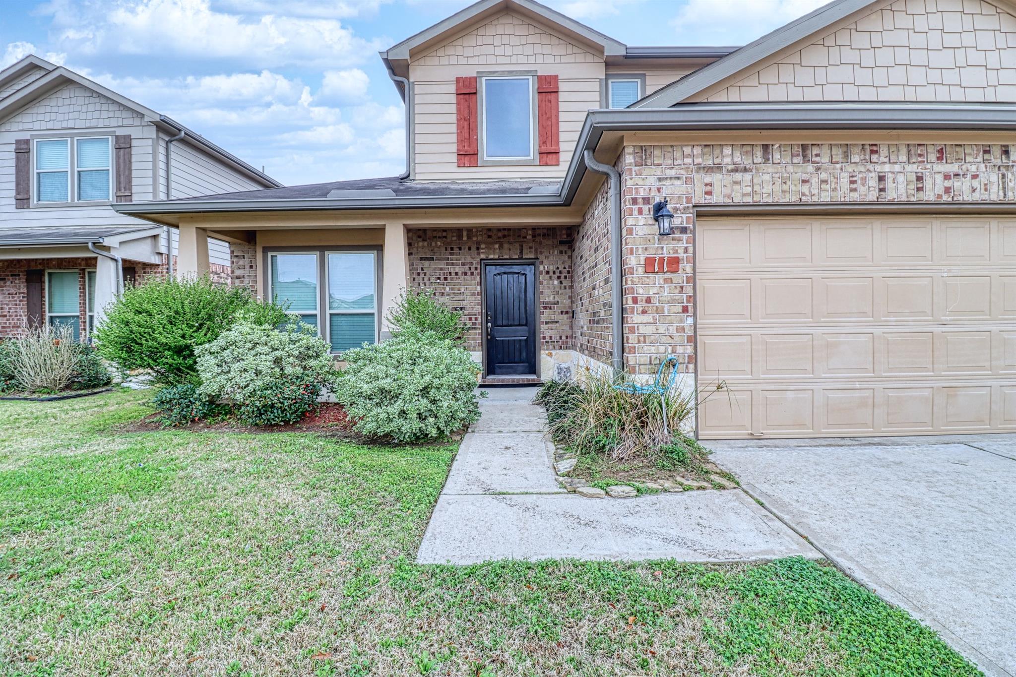 11 Eagle Lake Court — photo