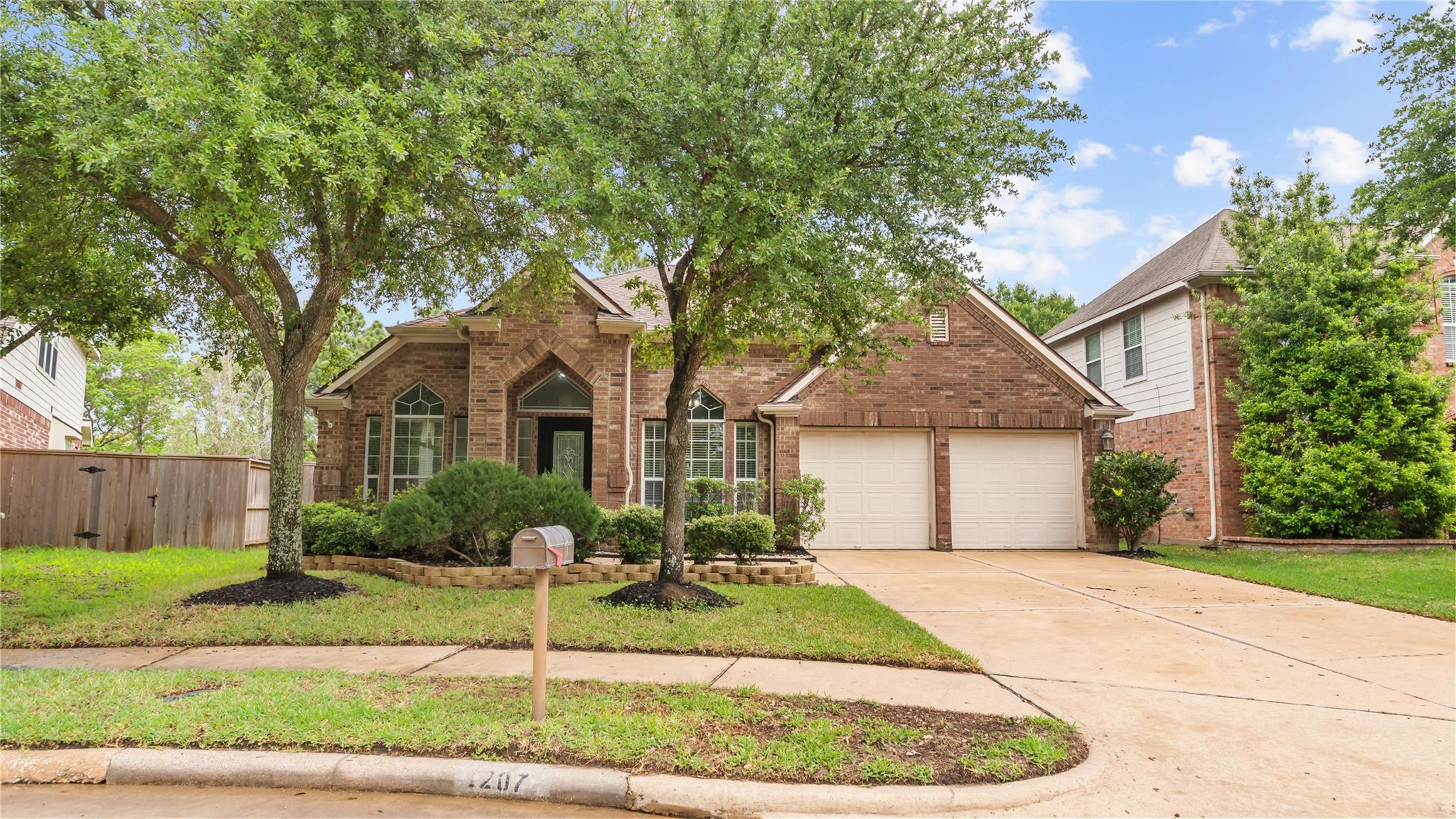1207 Walston Ridge Drive — photo