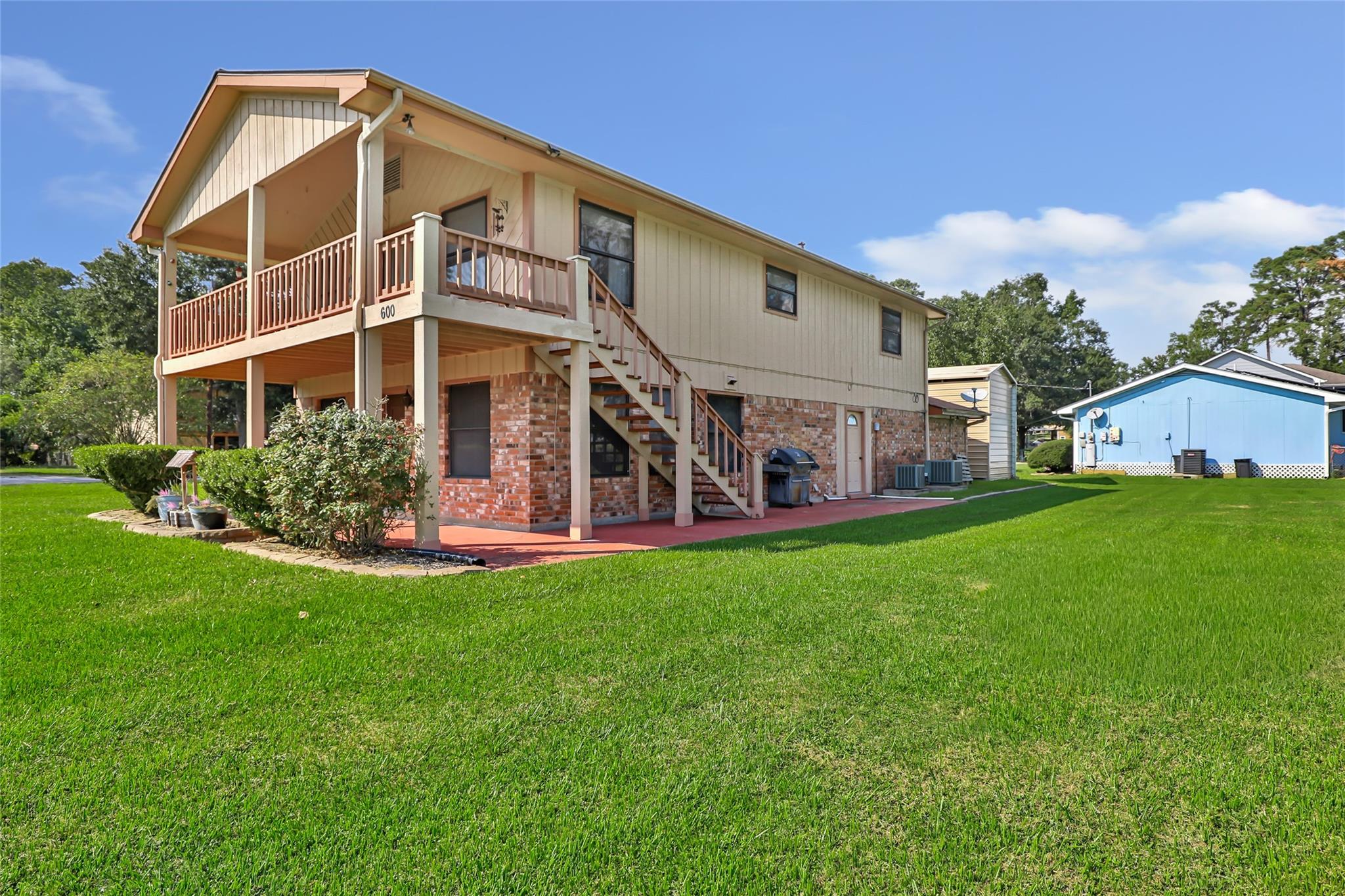 600 Sam Houston Loop — photo