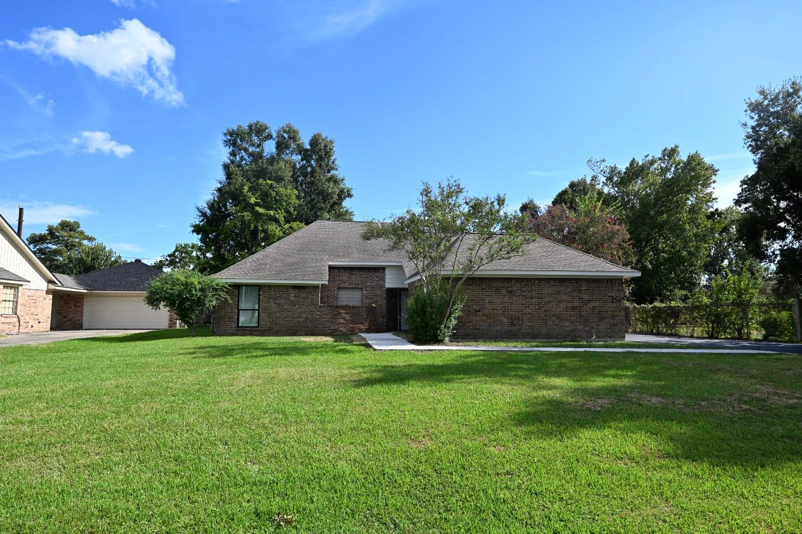 405 Post Oak Drive, Baytown, TX 77520 | Realty.com