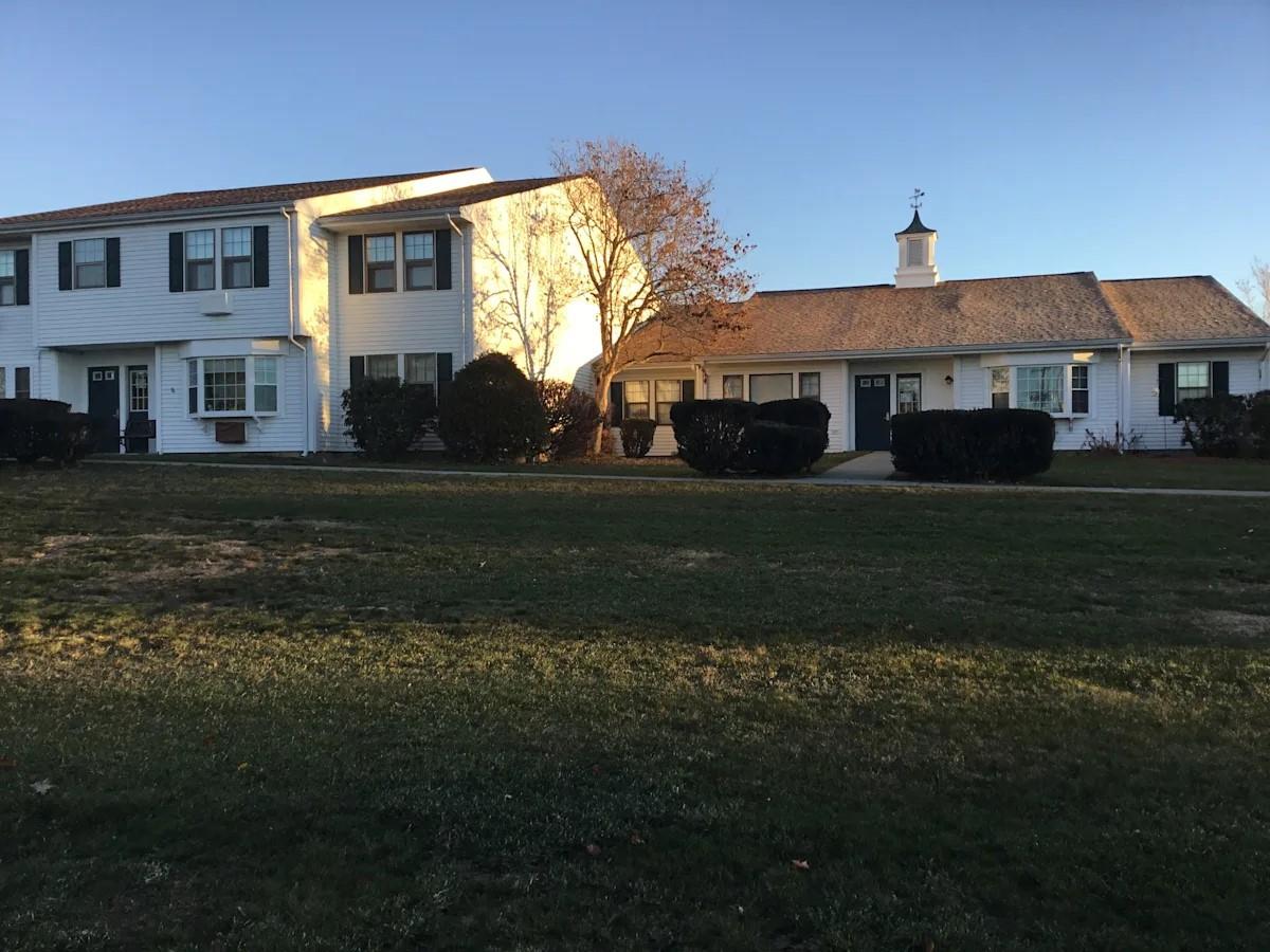 419 E River Street, Orange, MA 01364 — photo 2
