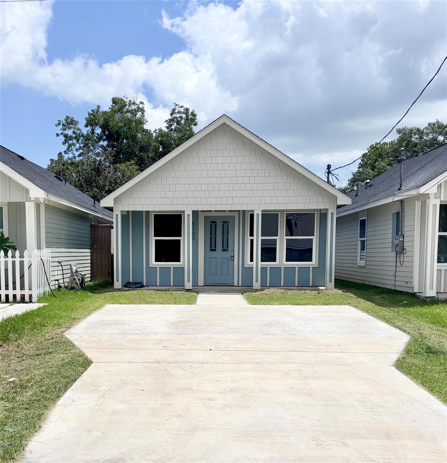 4103 Coon St — photo