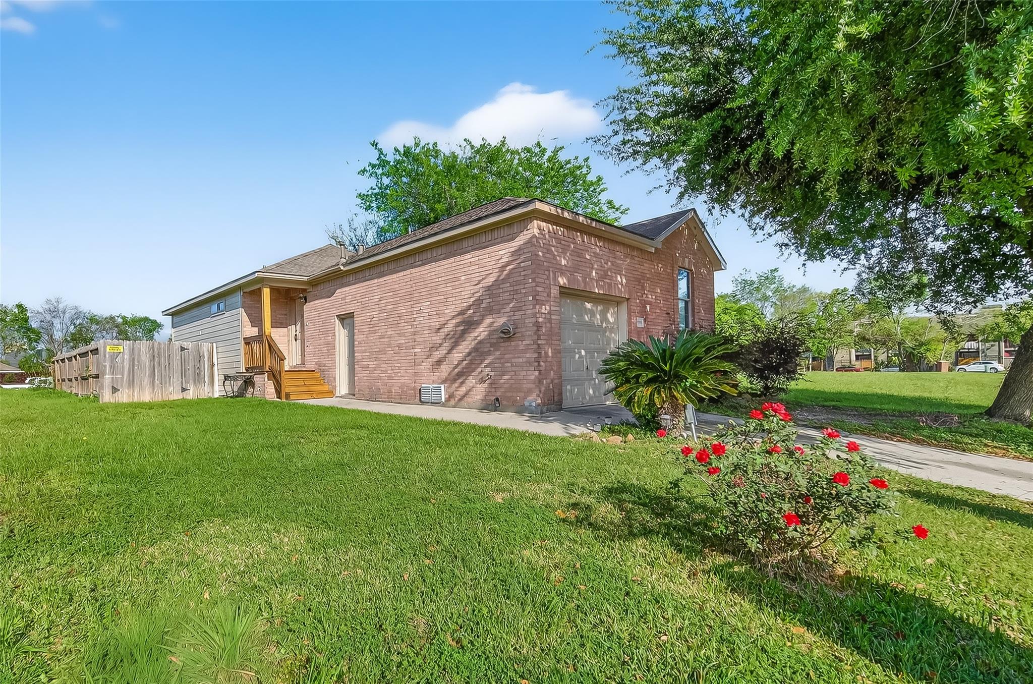 17111 Loch Raven Lane — photo
