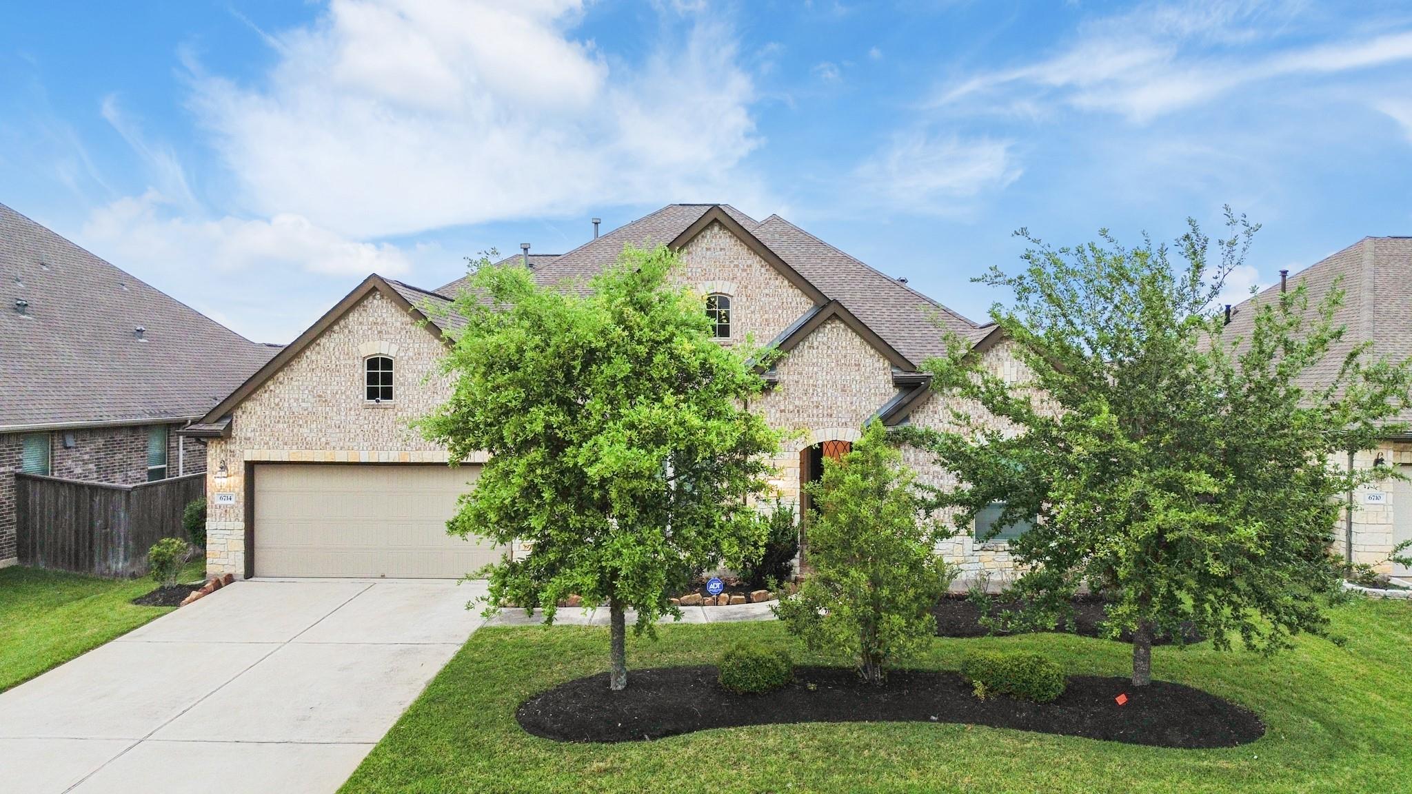 6714 Cottonwood Crest Lane — photo