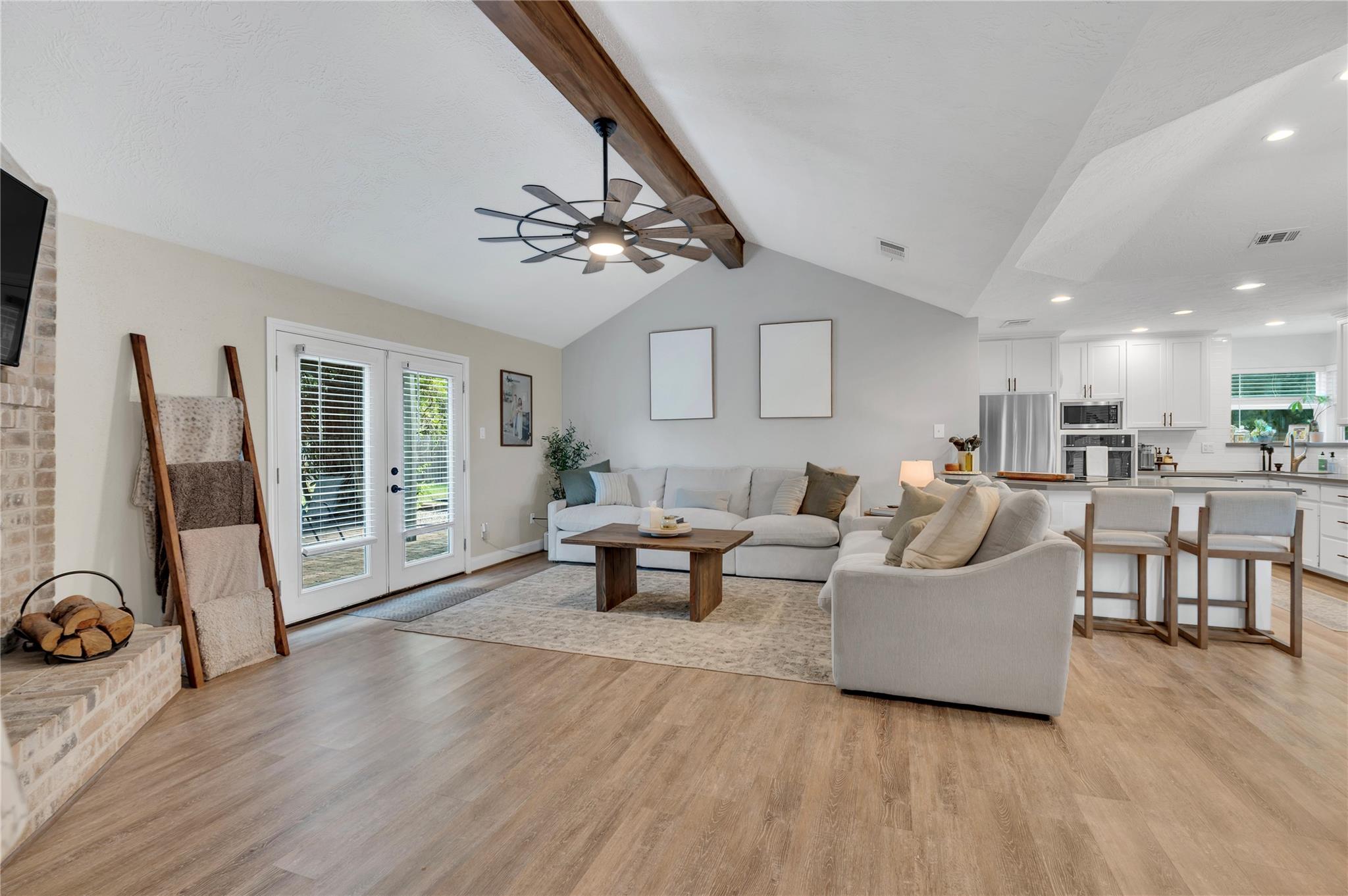 1304 Edinburgh Drive — photo