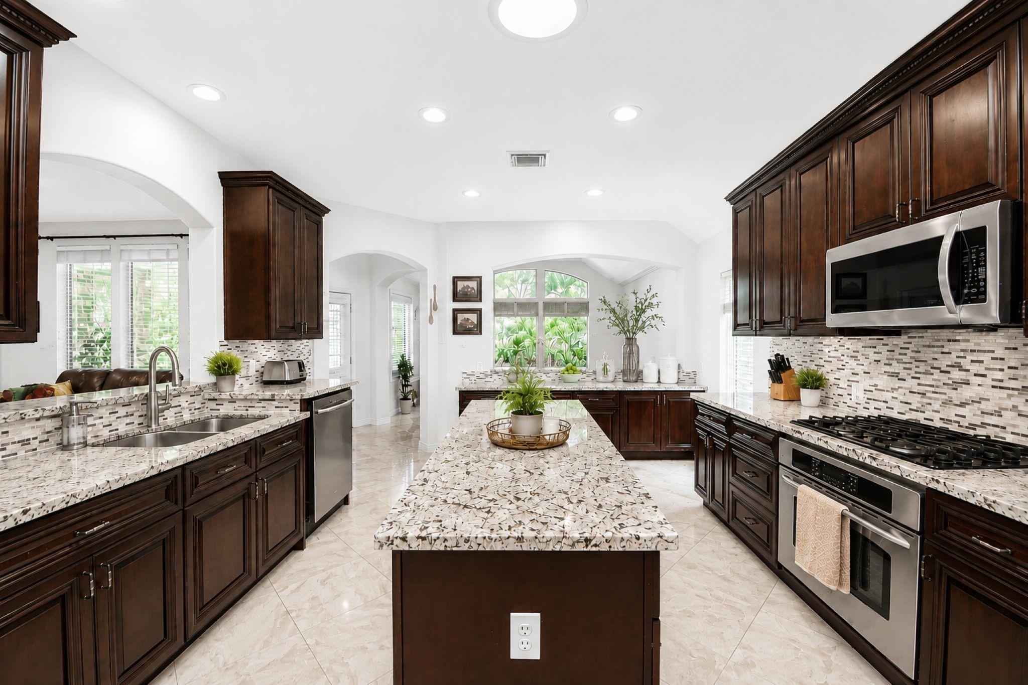 21123 Dover Park Lane — photo