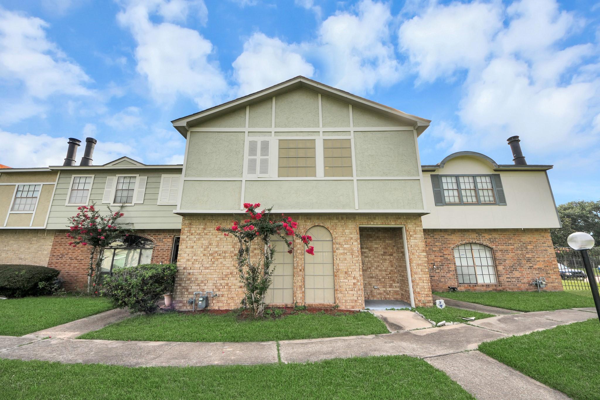 6470 Creekbend Drive — photo