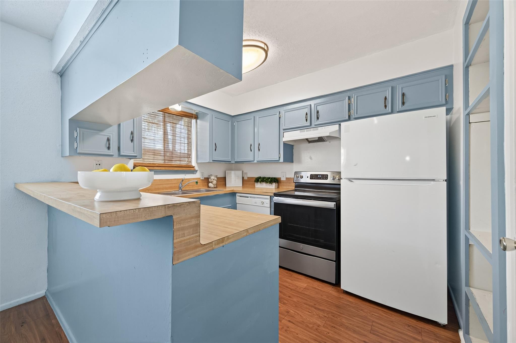 7714 Renwick Drive #D13 — photo