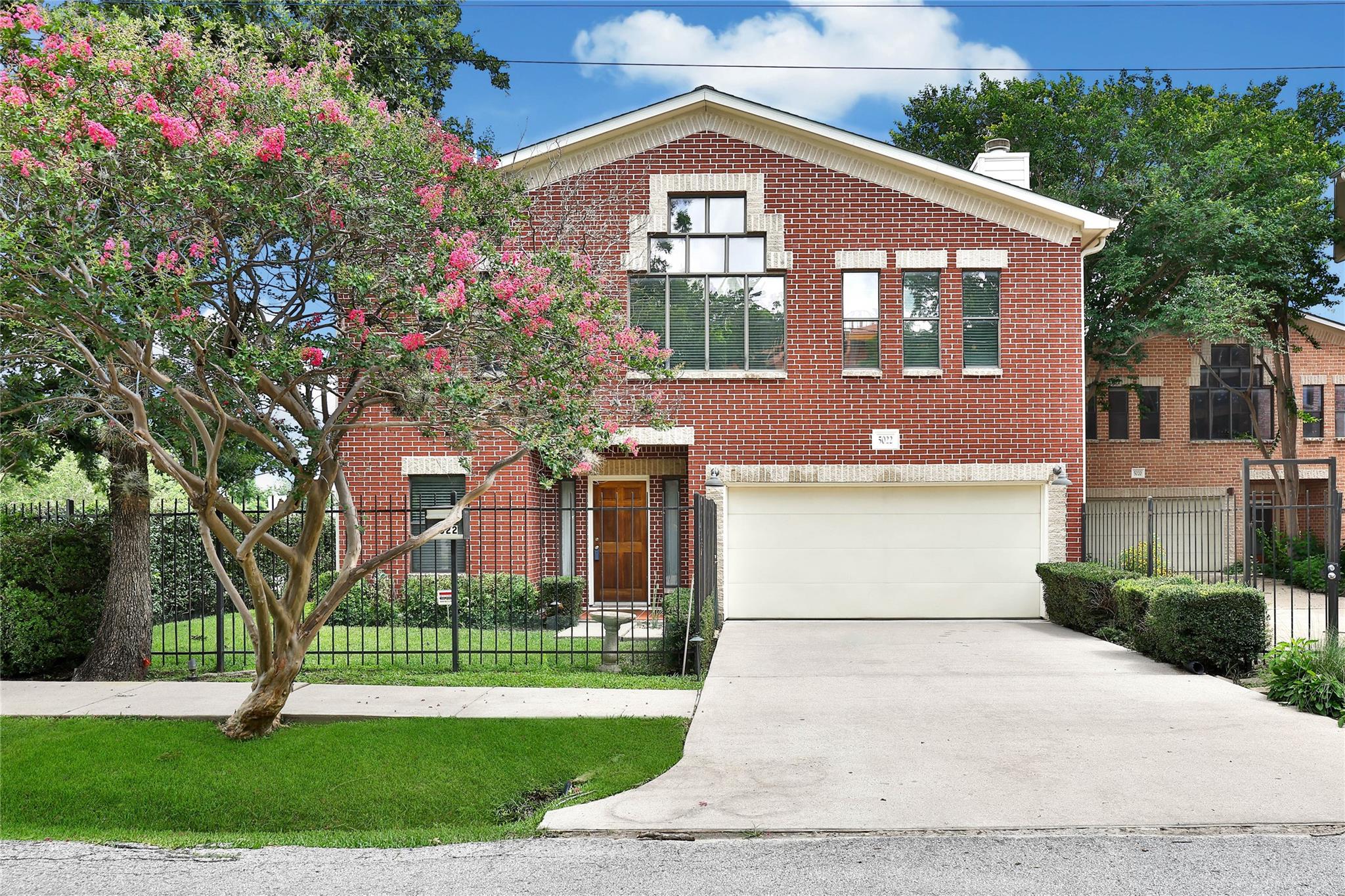 5022 Darling Street — photo
