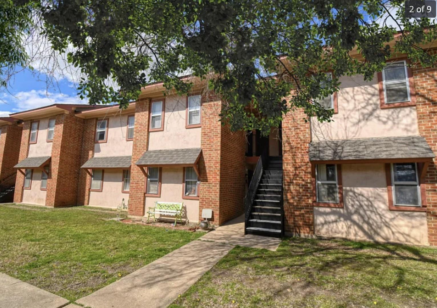 1100 W Austin St — photo